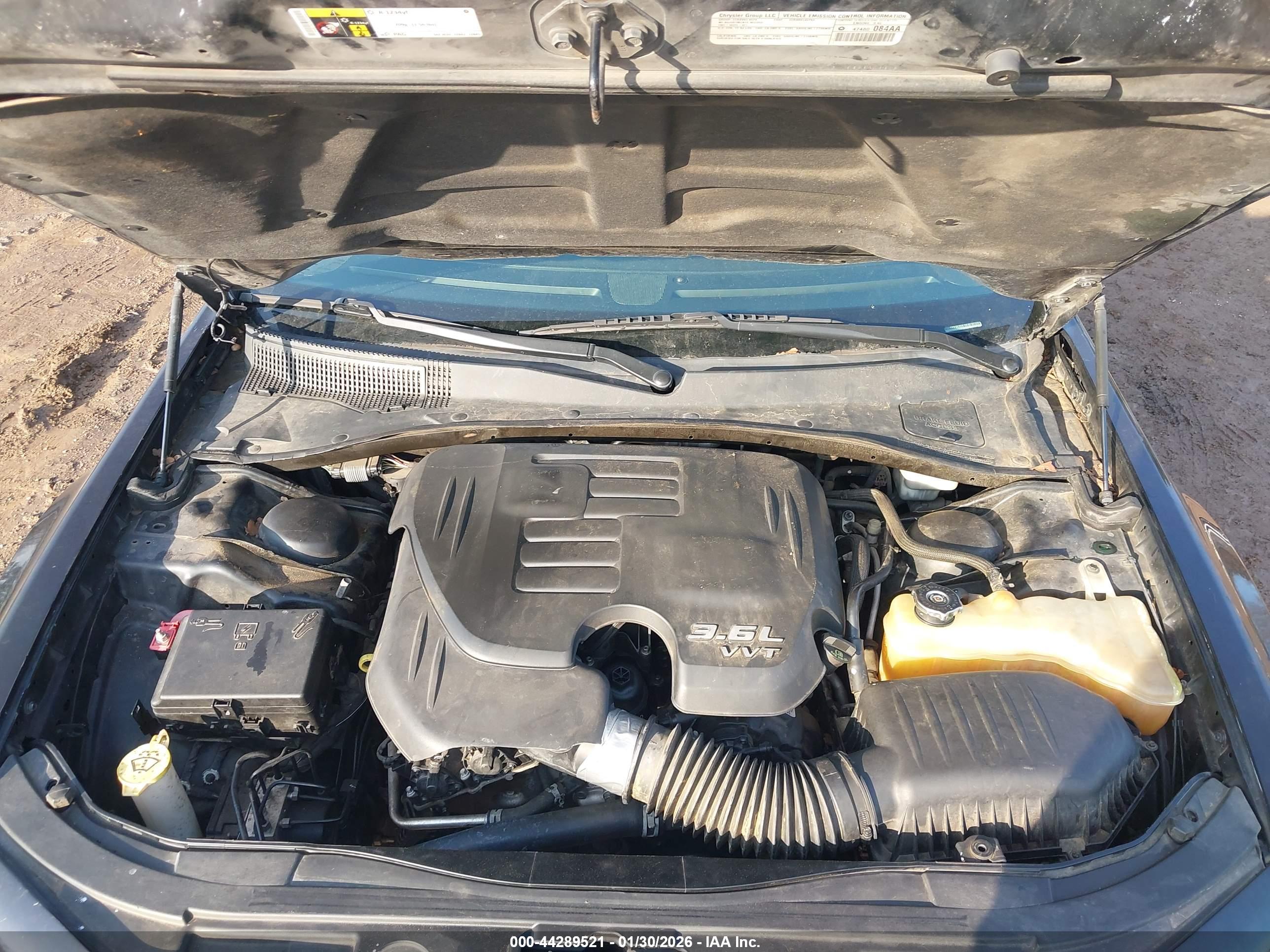 CHRYSLER 300 image 10