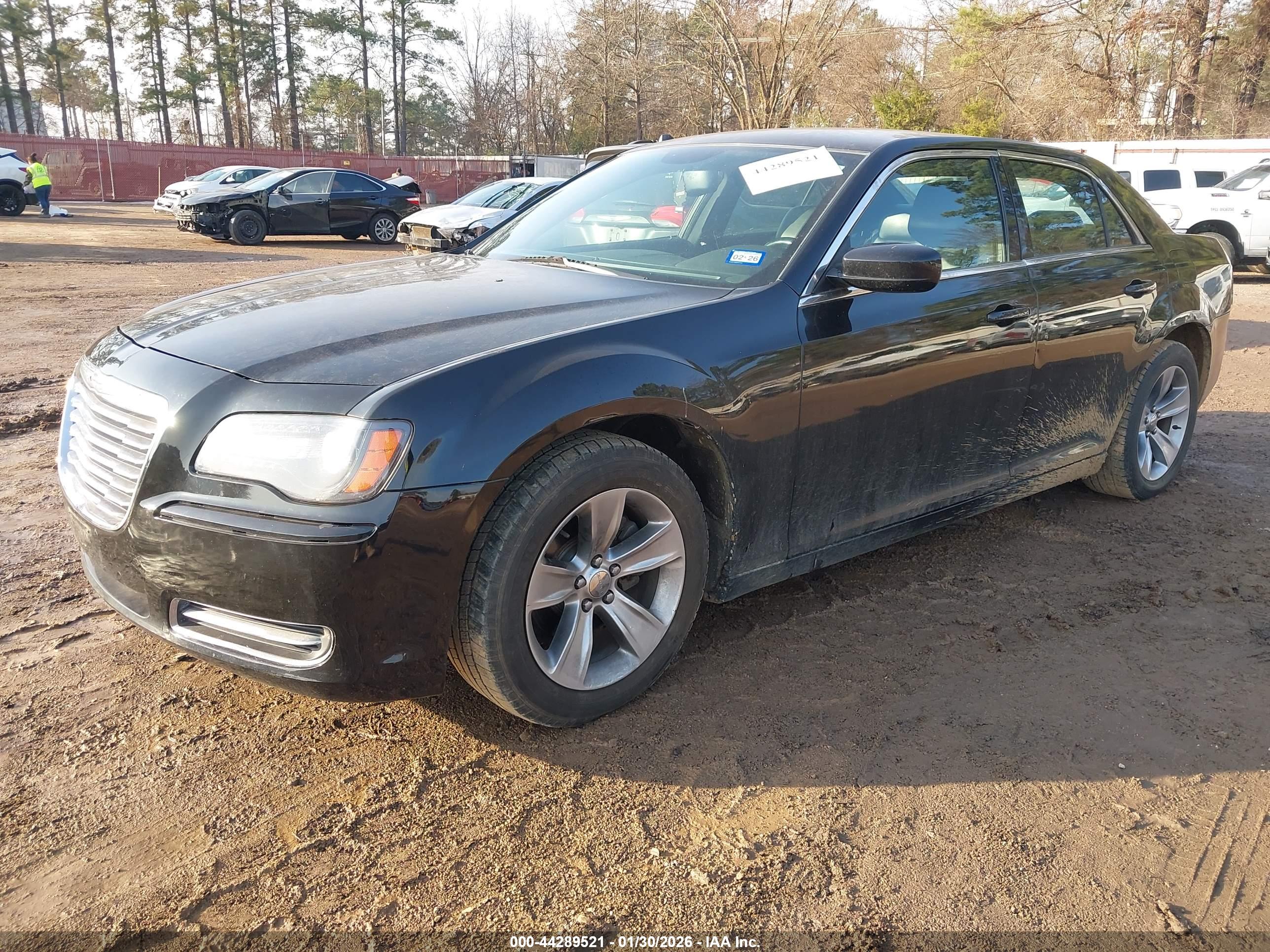 CHRYSLER 300 image 2