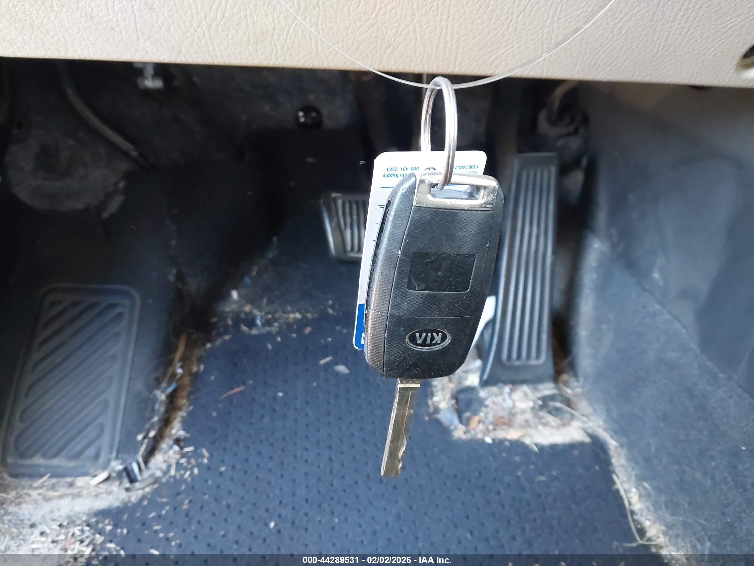 KIA SORENTO image 11