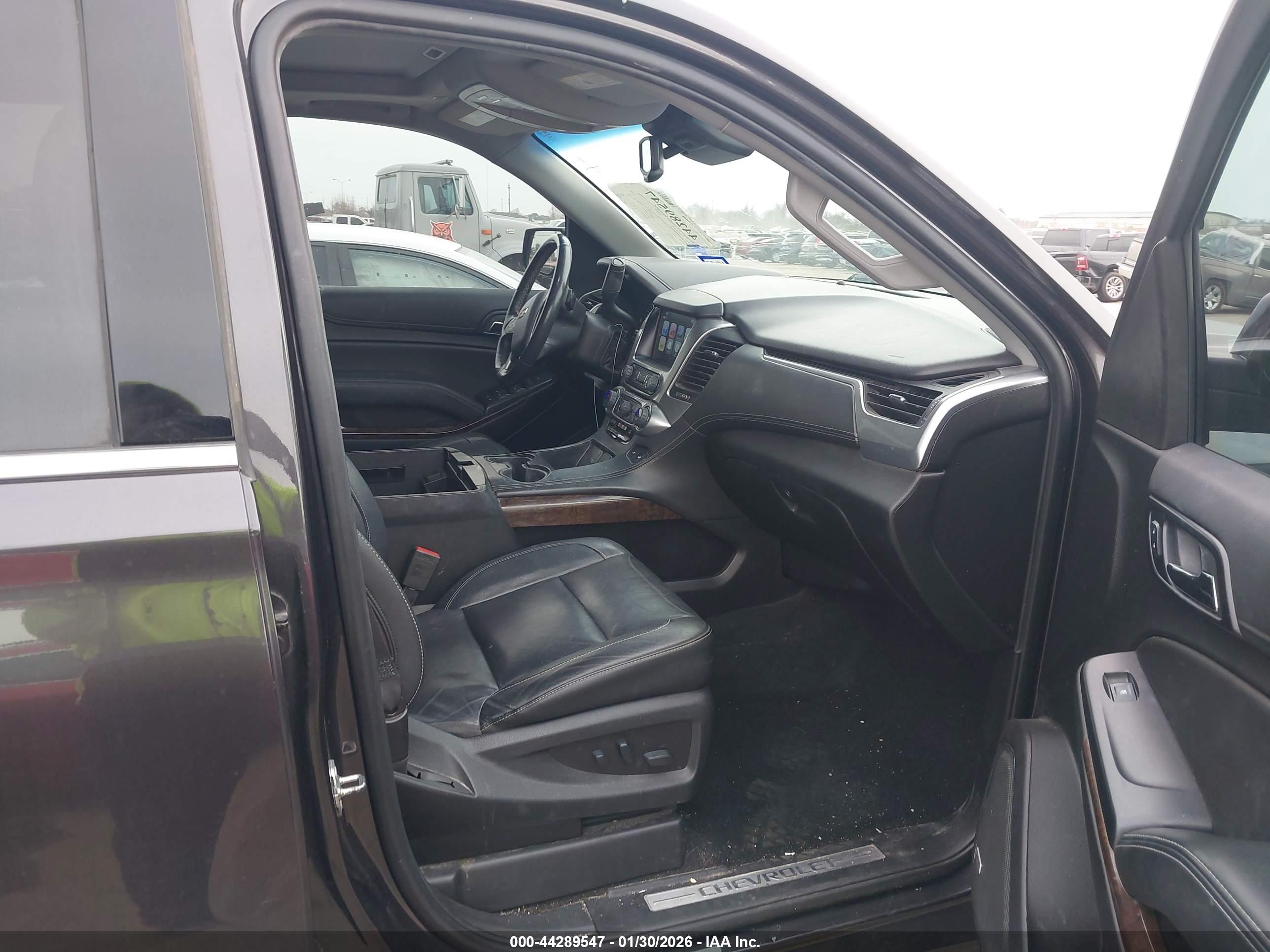 CHEVROLET TAHOE image 5