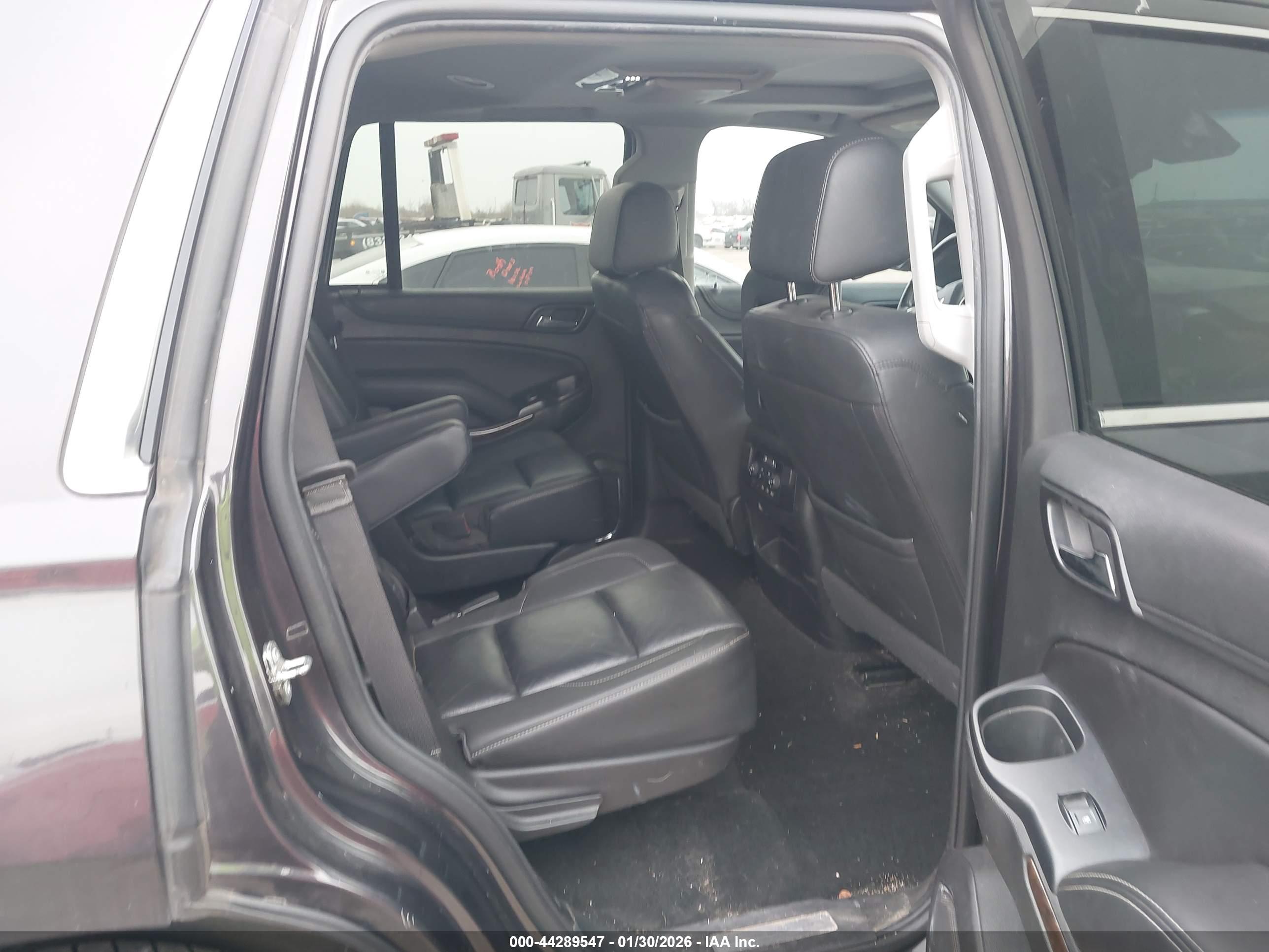 CHEVROLET TAHOE image 8