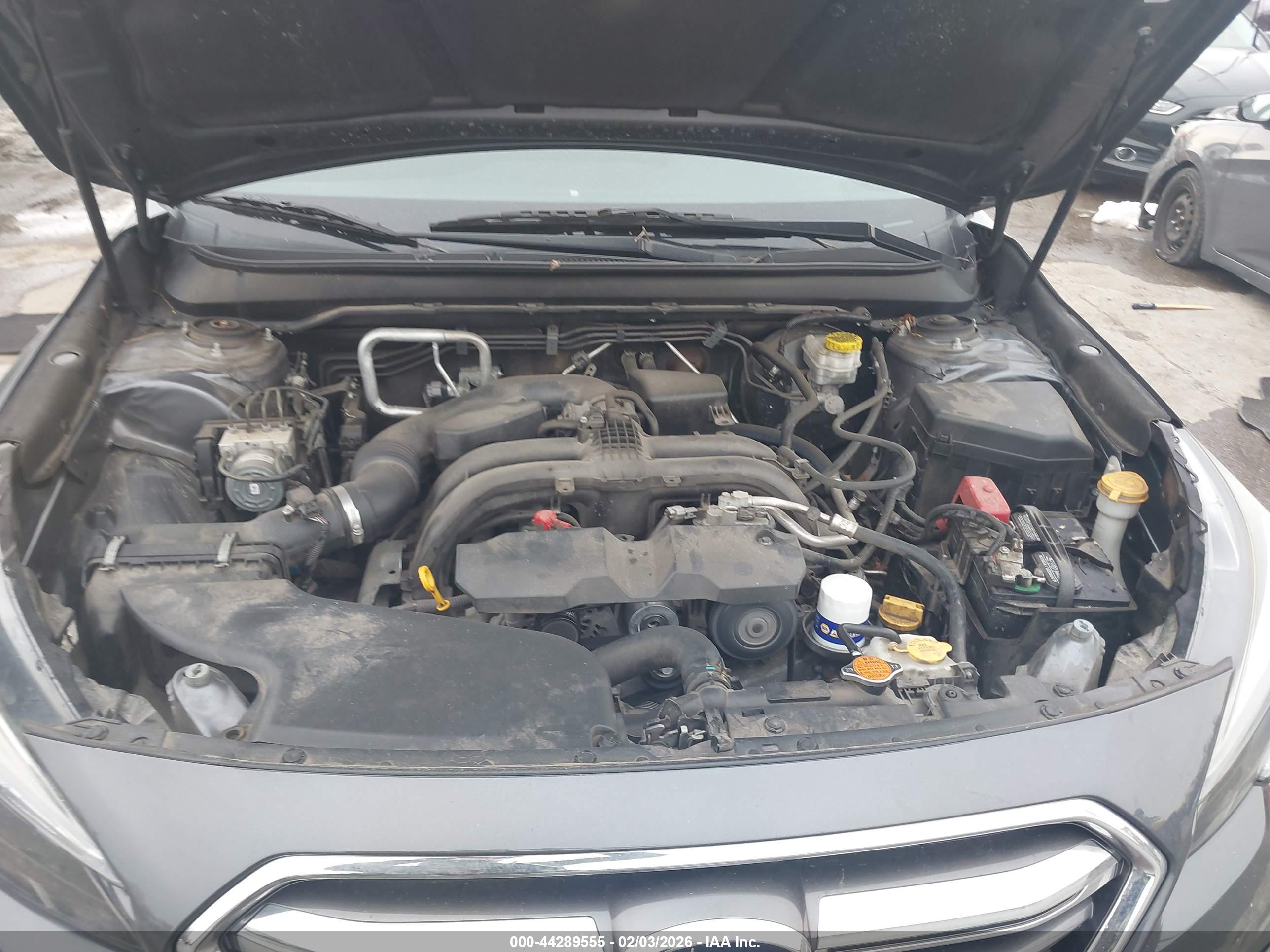 SUBARU OUTBACK image 10