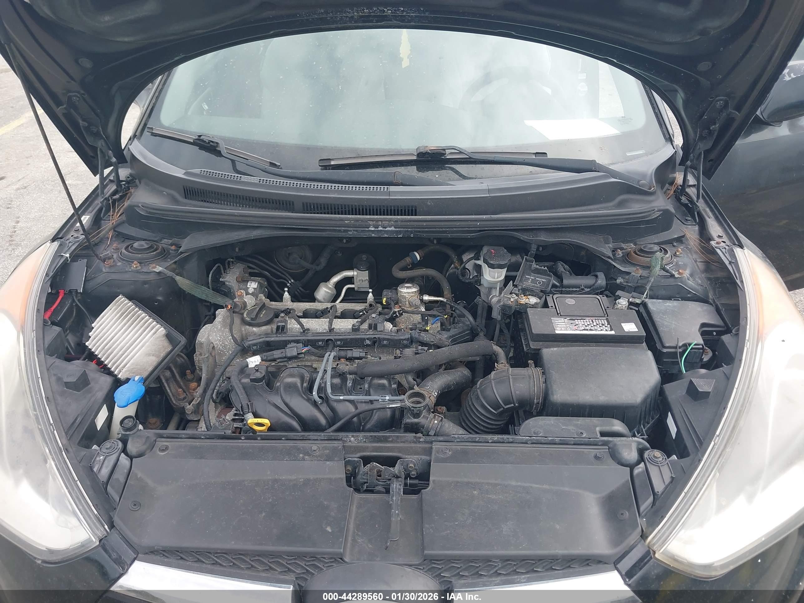 HYUNDAI VELOSTER image 10
