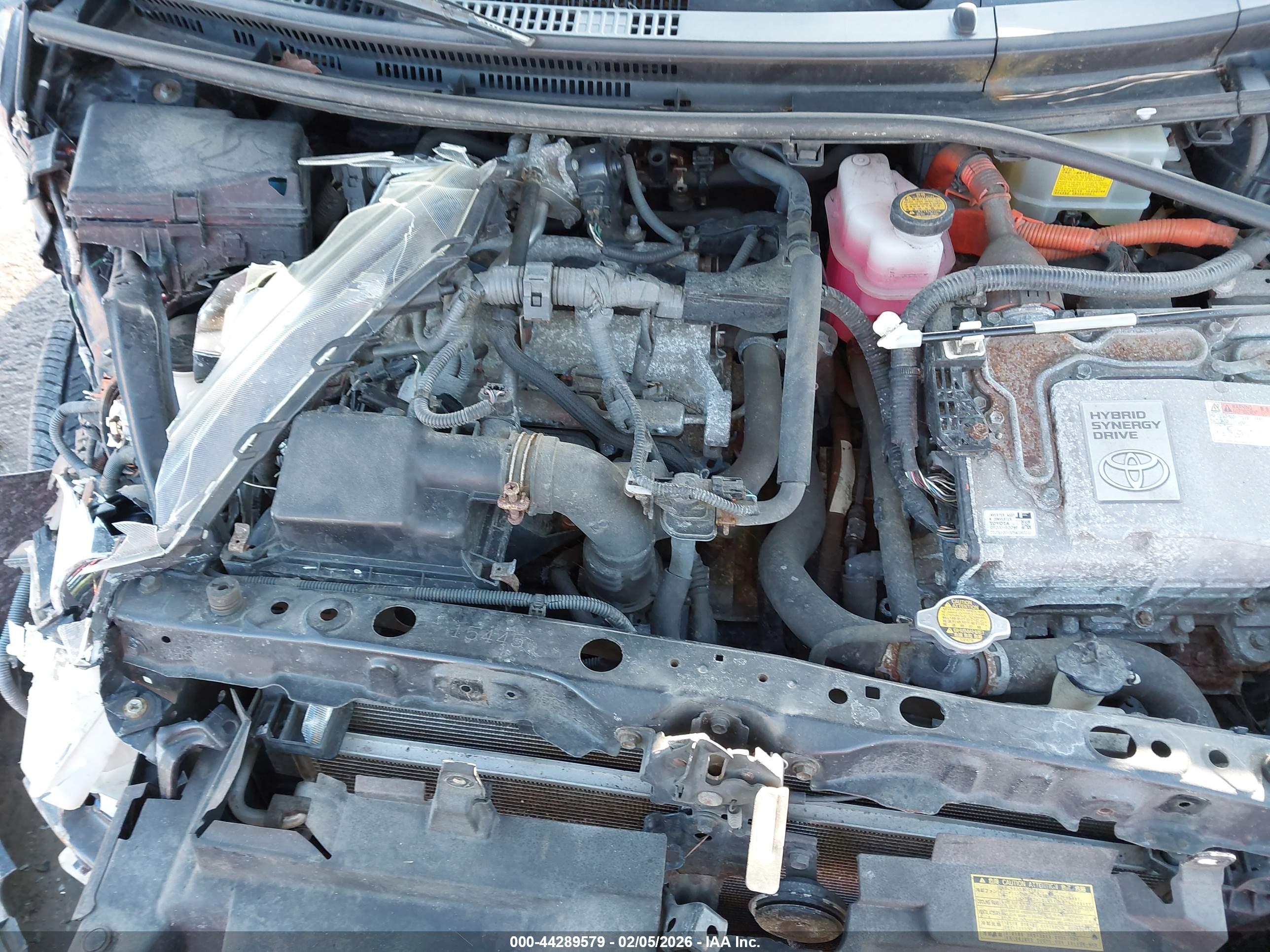 TOYOTA PRIUS image 10
