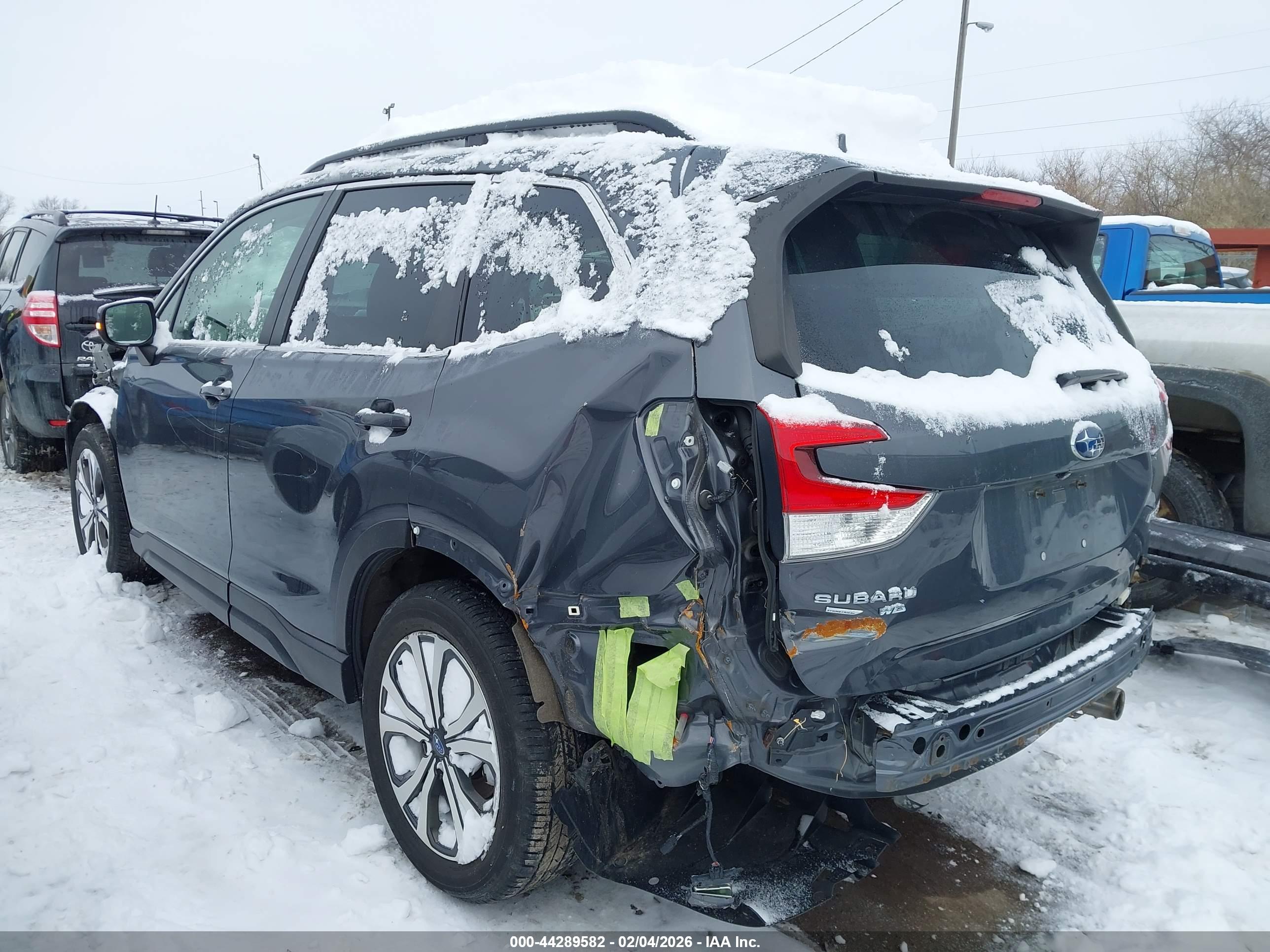 SUBARU FORESTER image 3