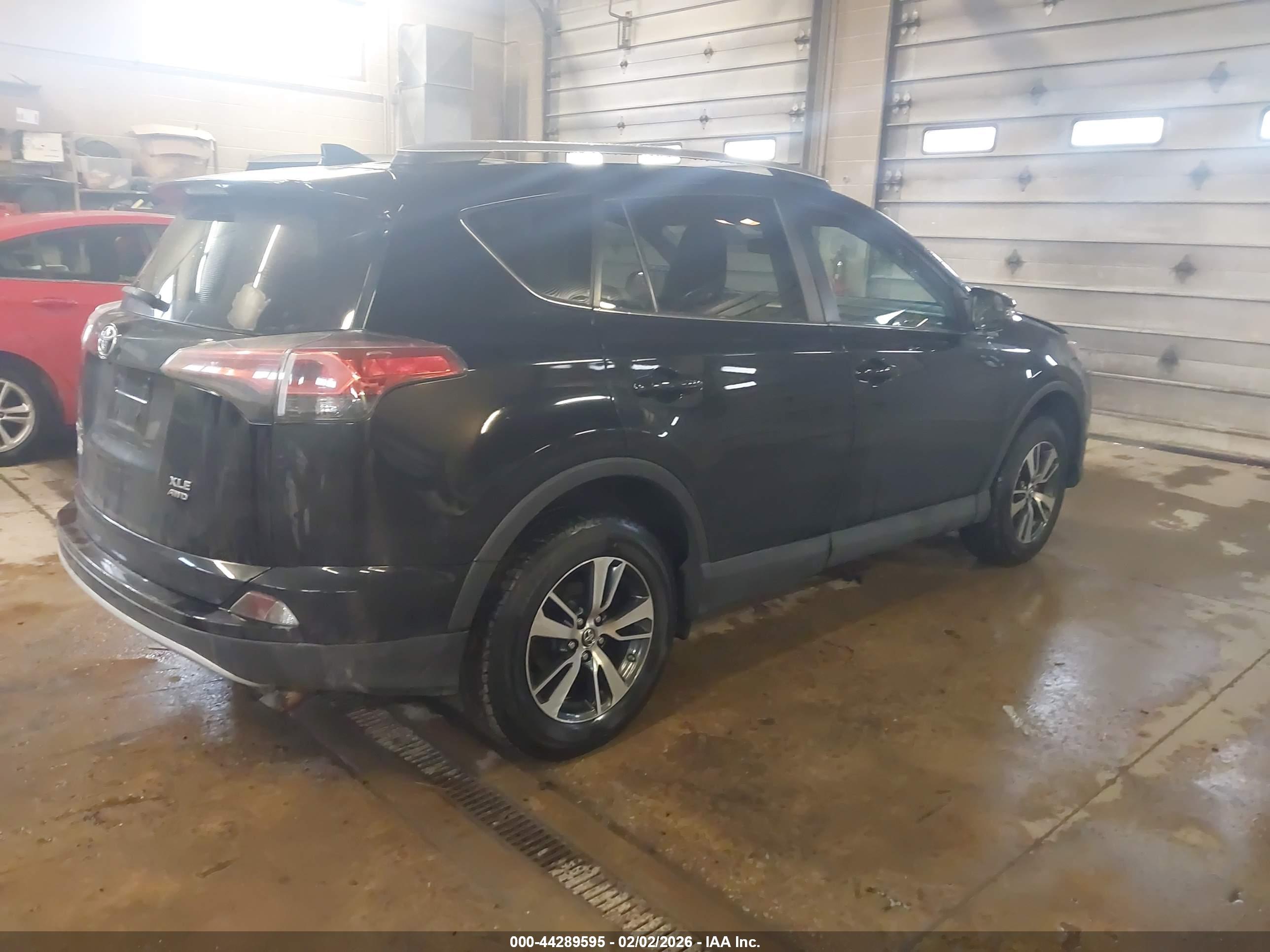 TOYOTA RAV4 image 4