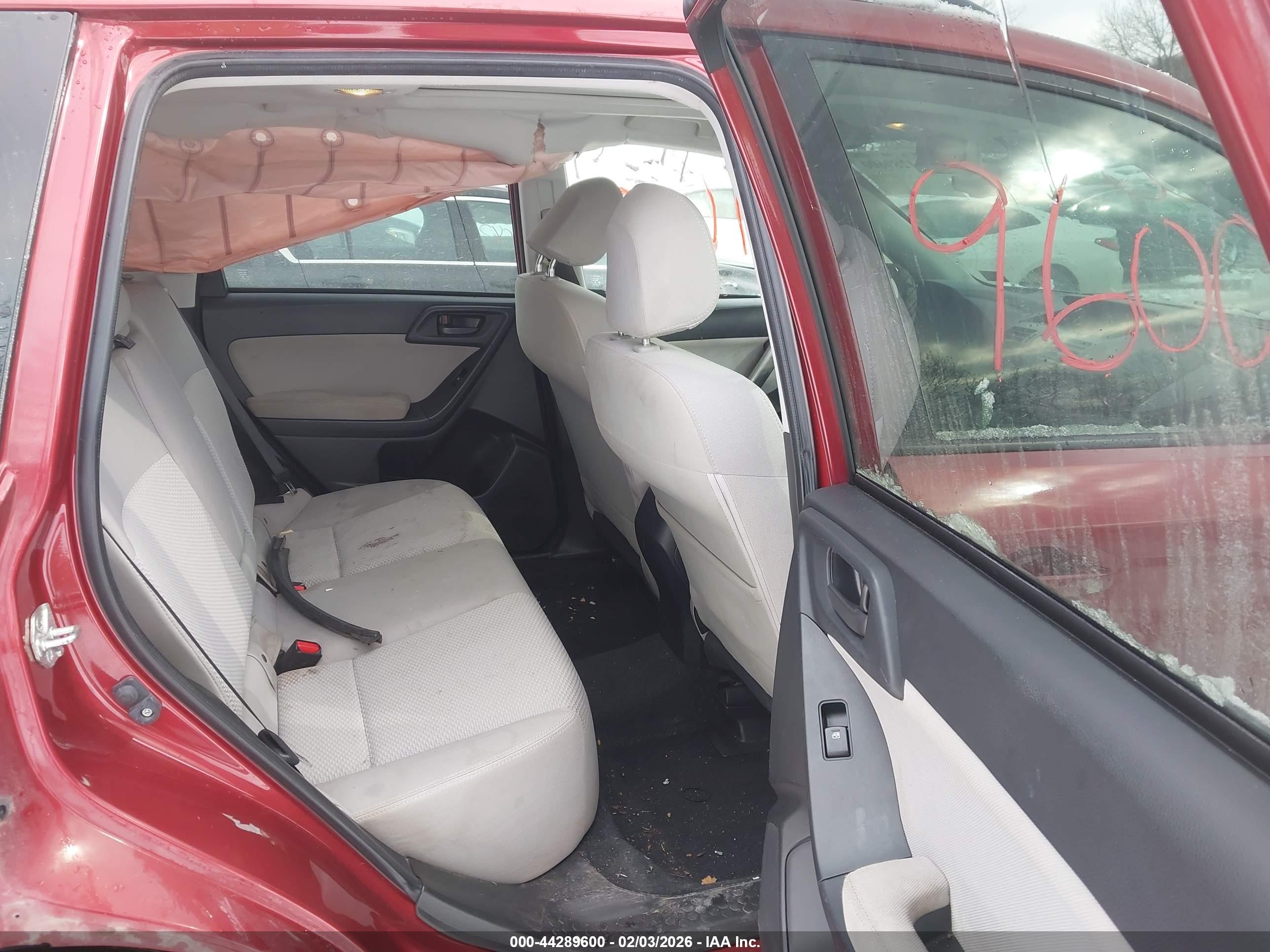 SUBARU FORESTER image 8