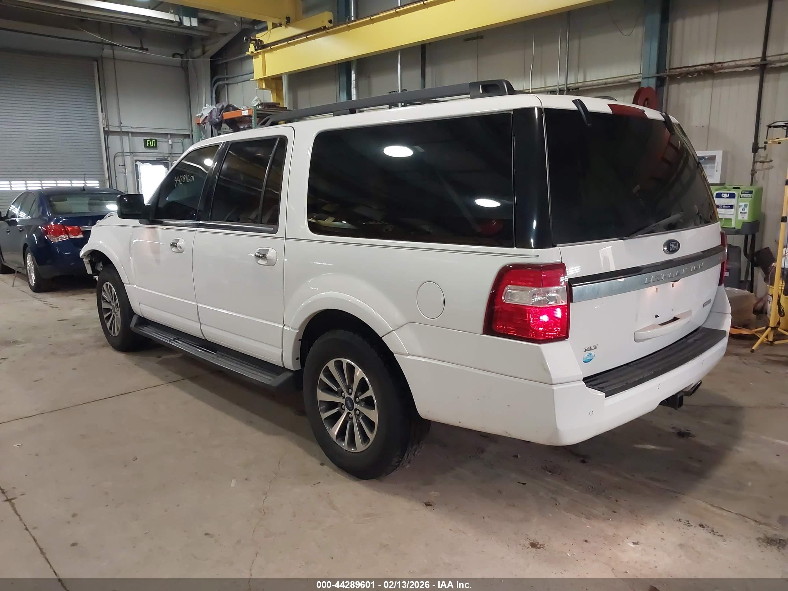 FORD EXPEDITION image 3