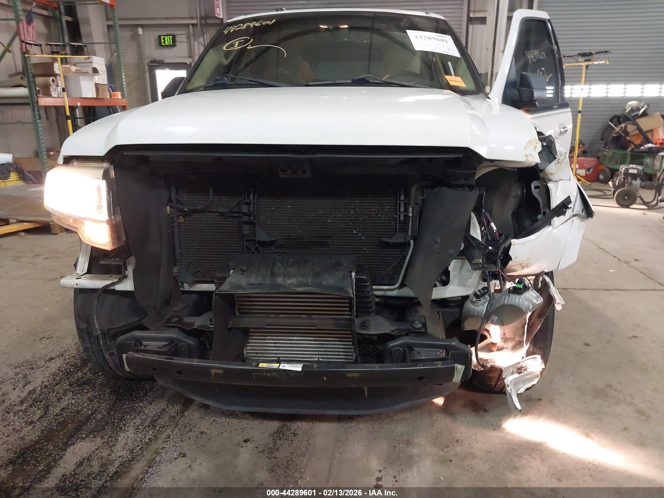 FORD EXPEDITION image 6