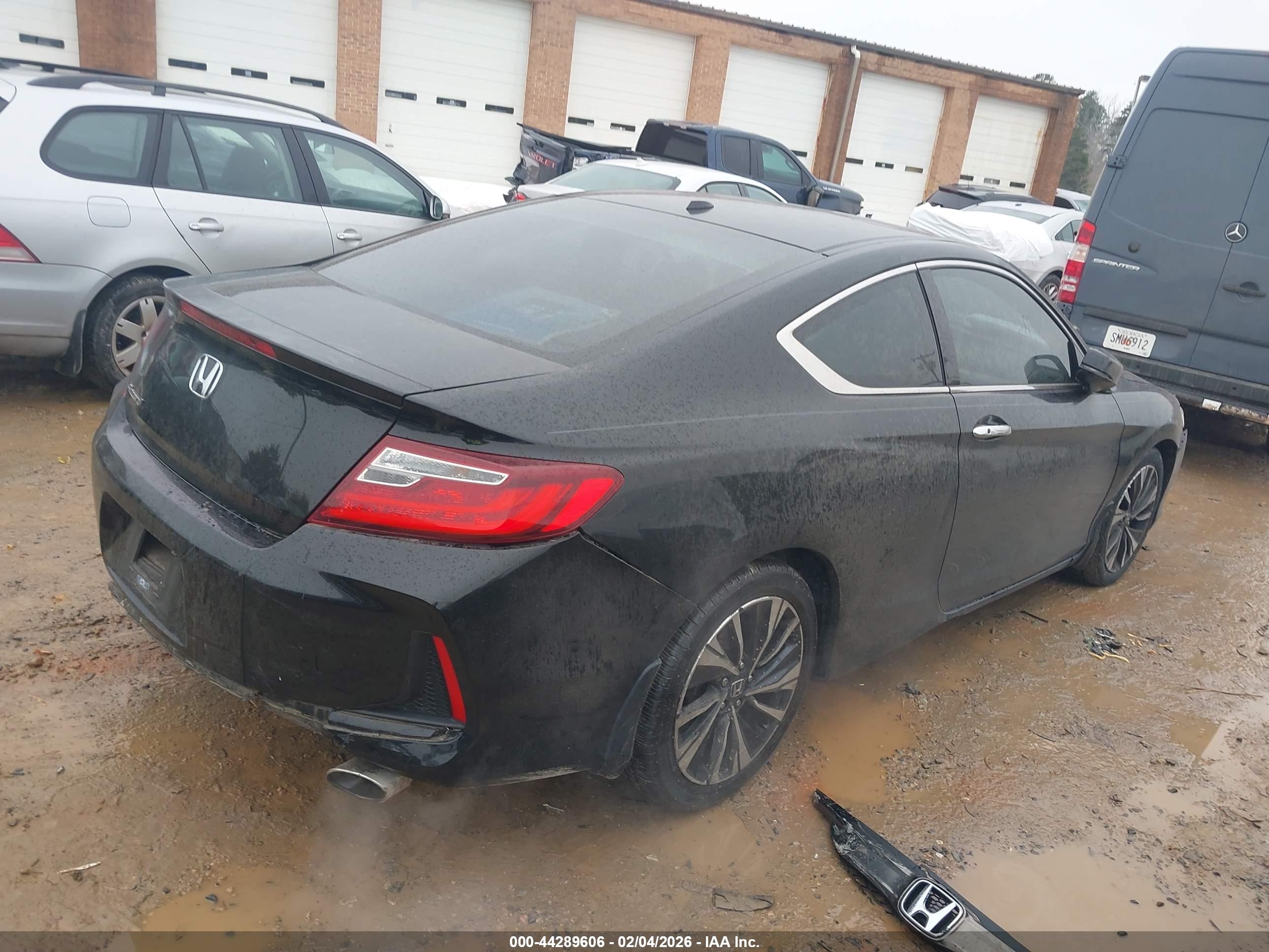 HONDA ACCORD image 4