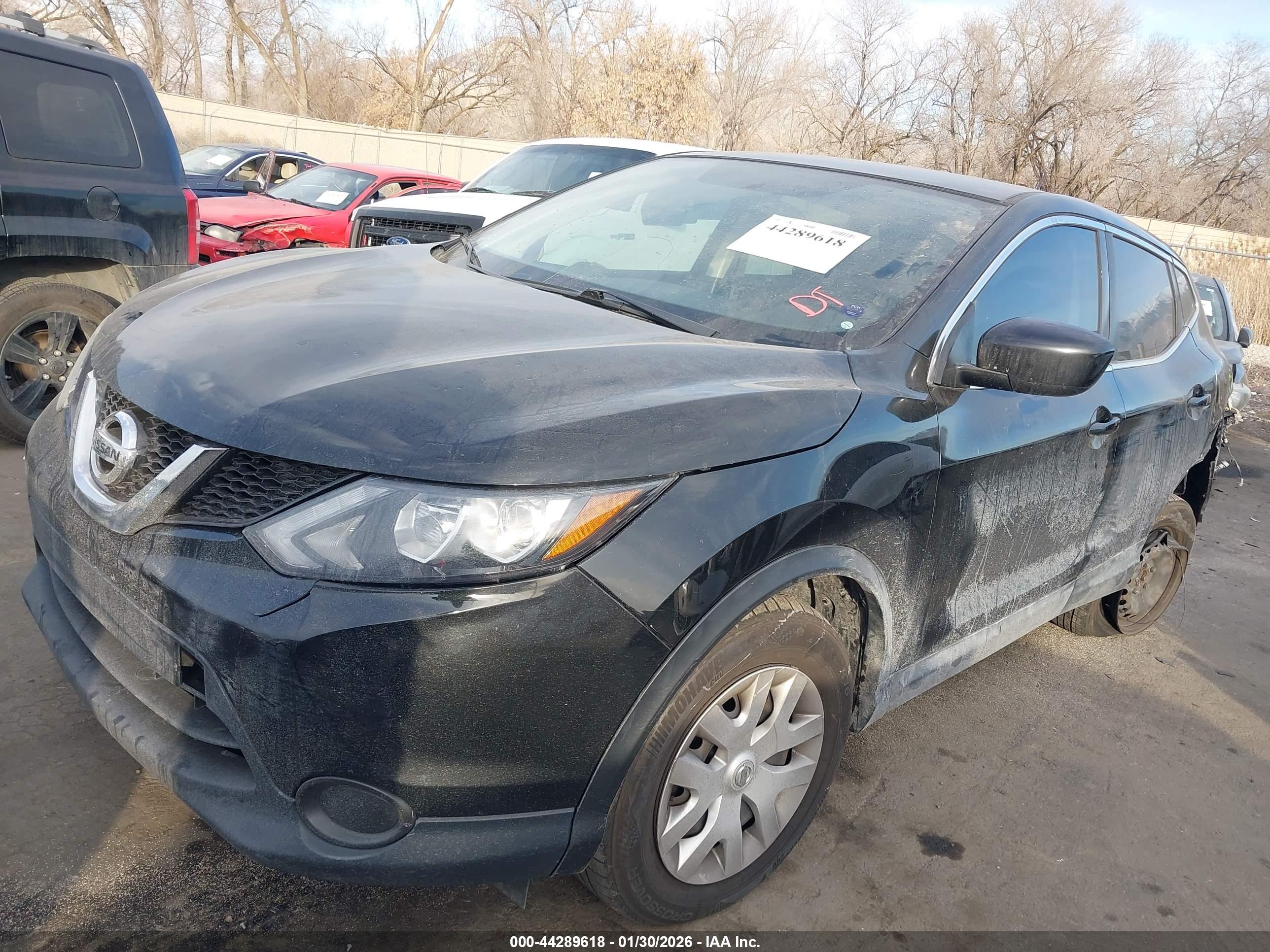 NISSAN ROGUE image 2