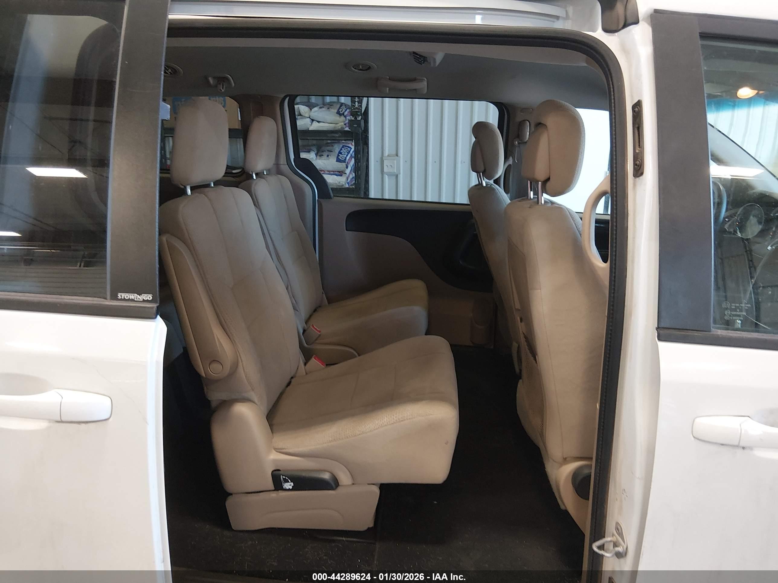 DODGE GRAND image 8