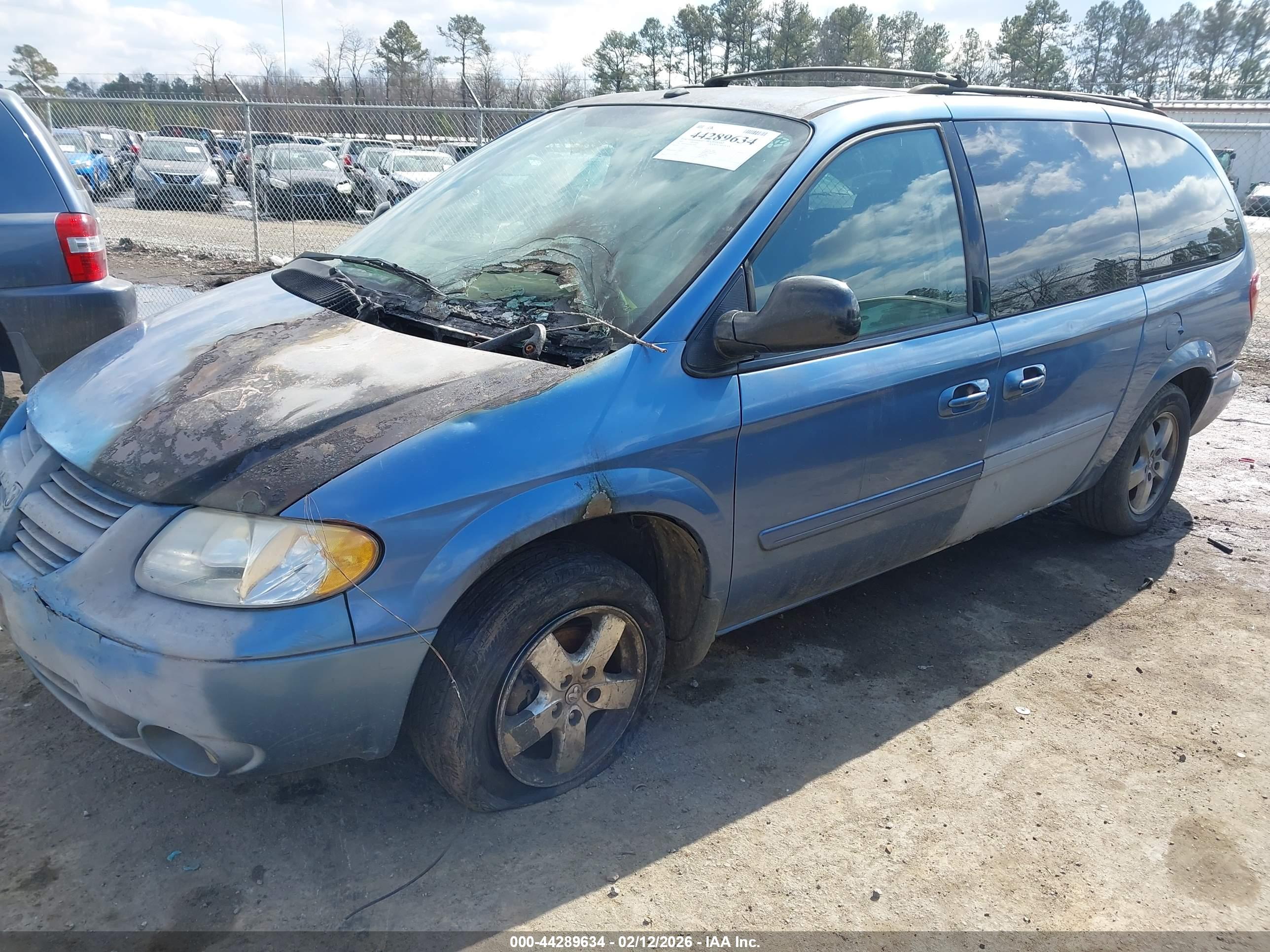 DODGE GRAND image 6