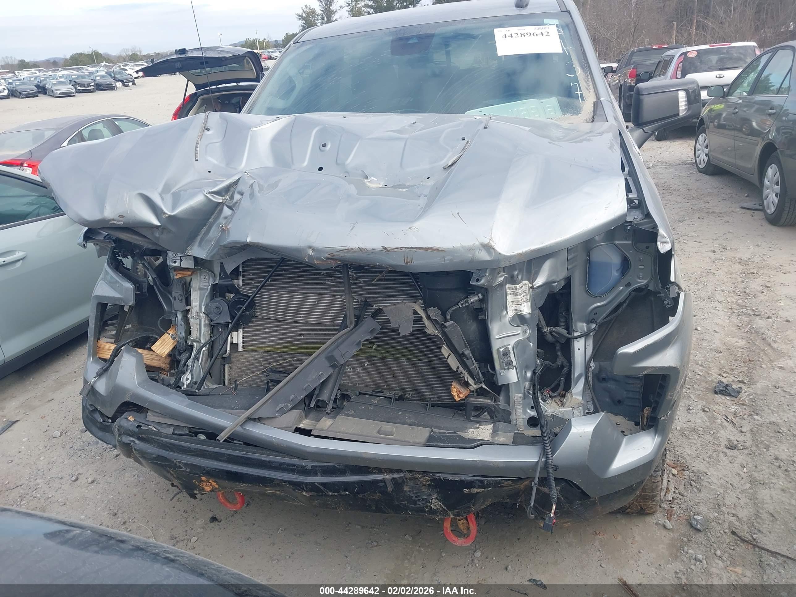 CHEVROLET SILVERADO image 6
