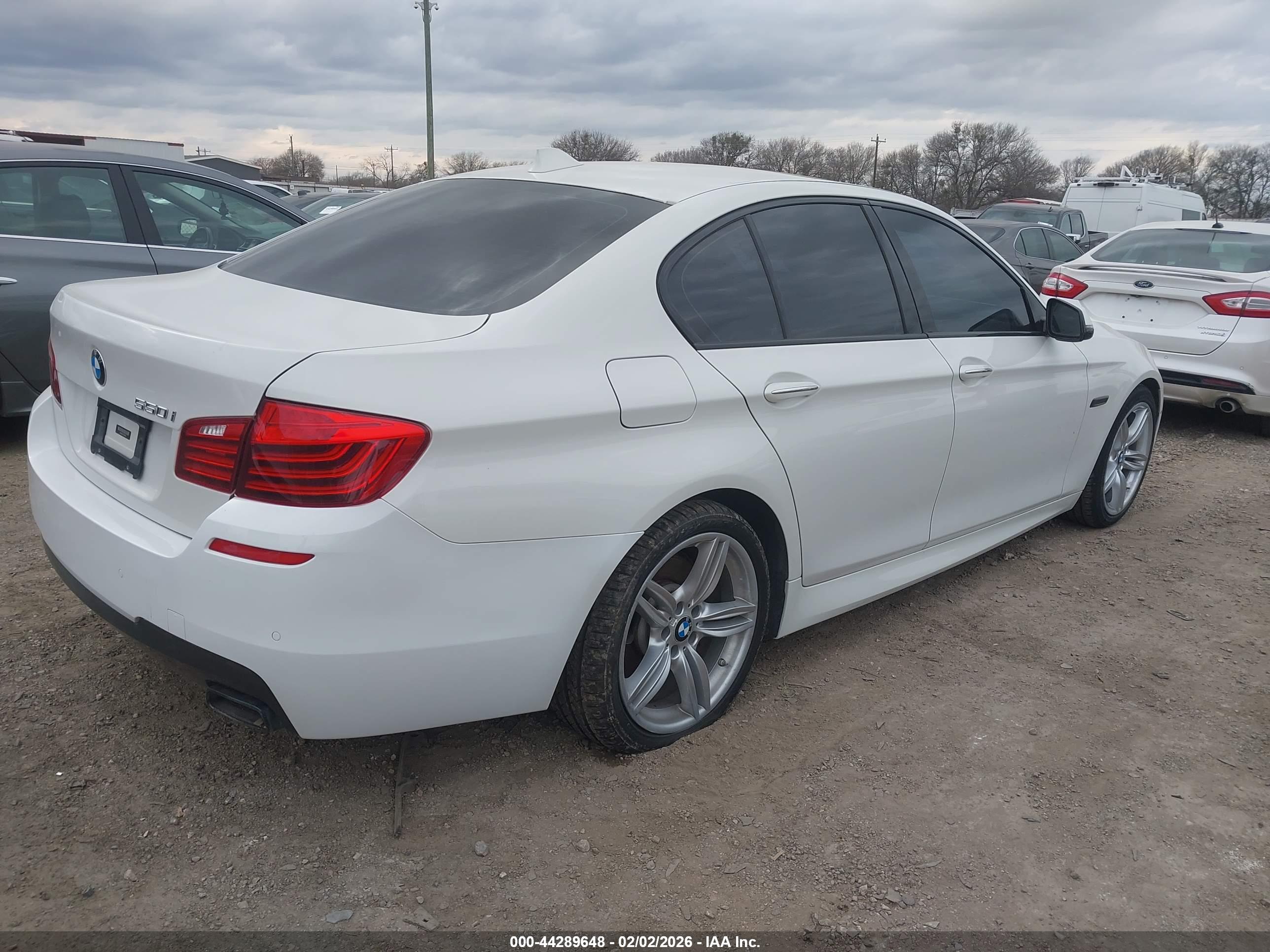 BMW 550I image 4