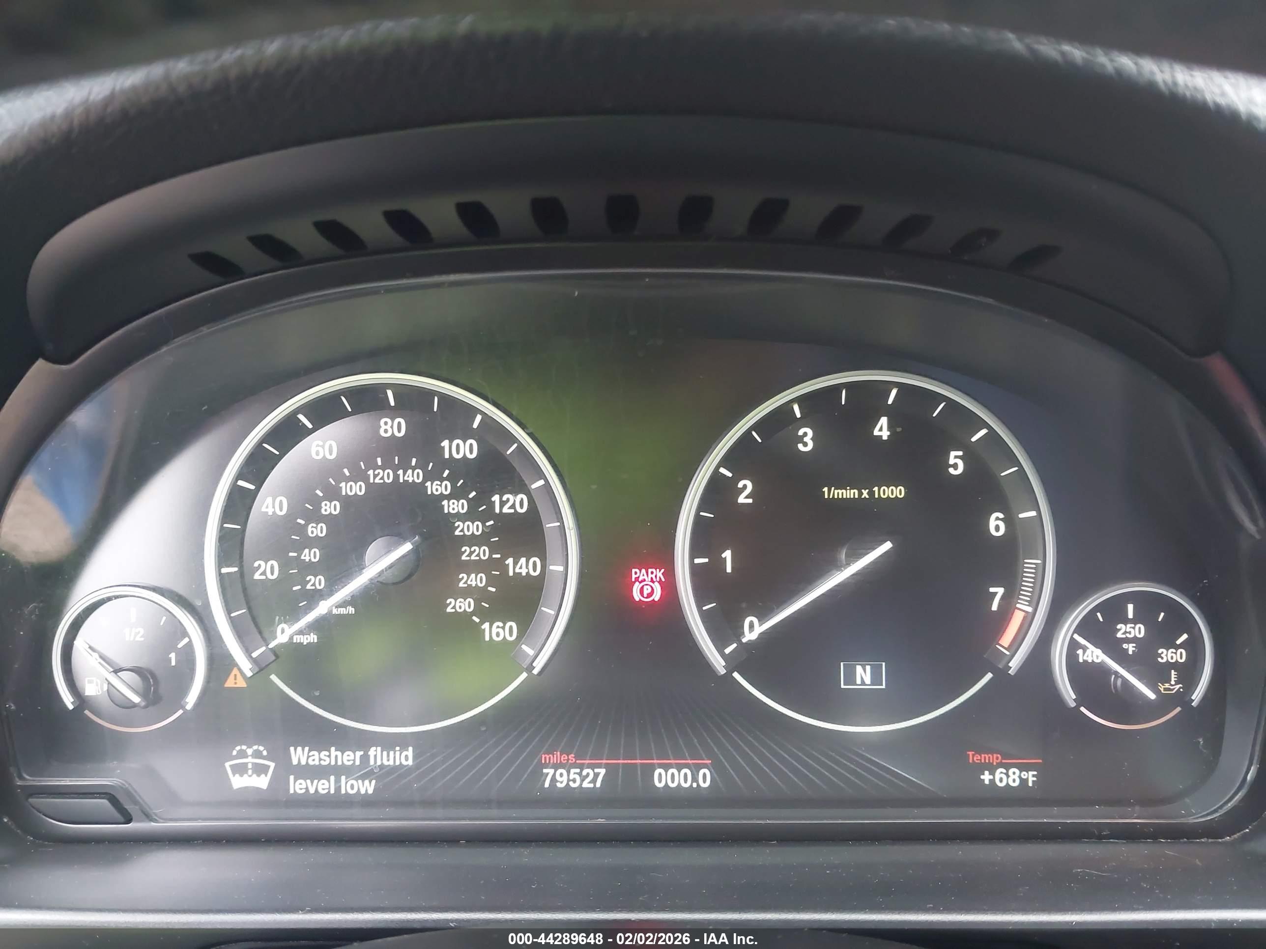 BMW 550I image 7