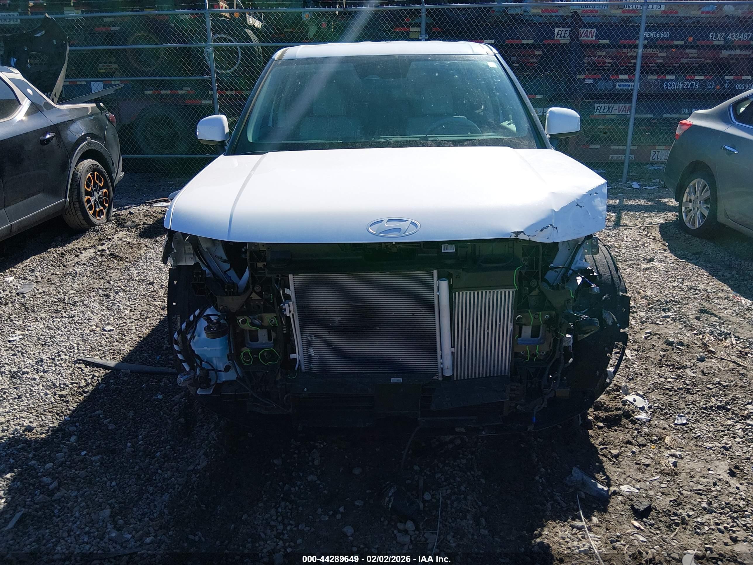 HYUNDAI SANTA image 6