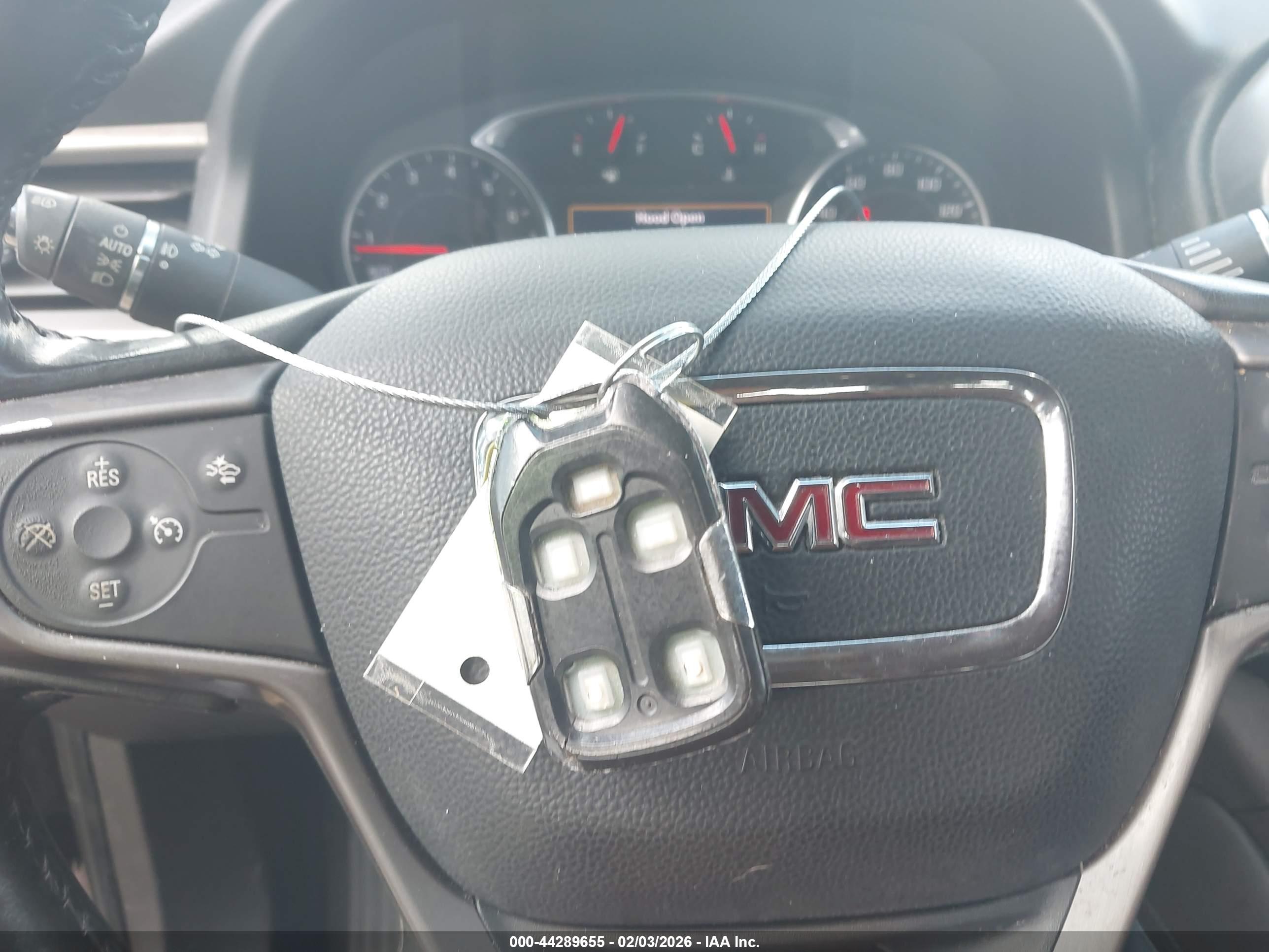 GMC ACADIA image 11