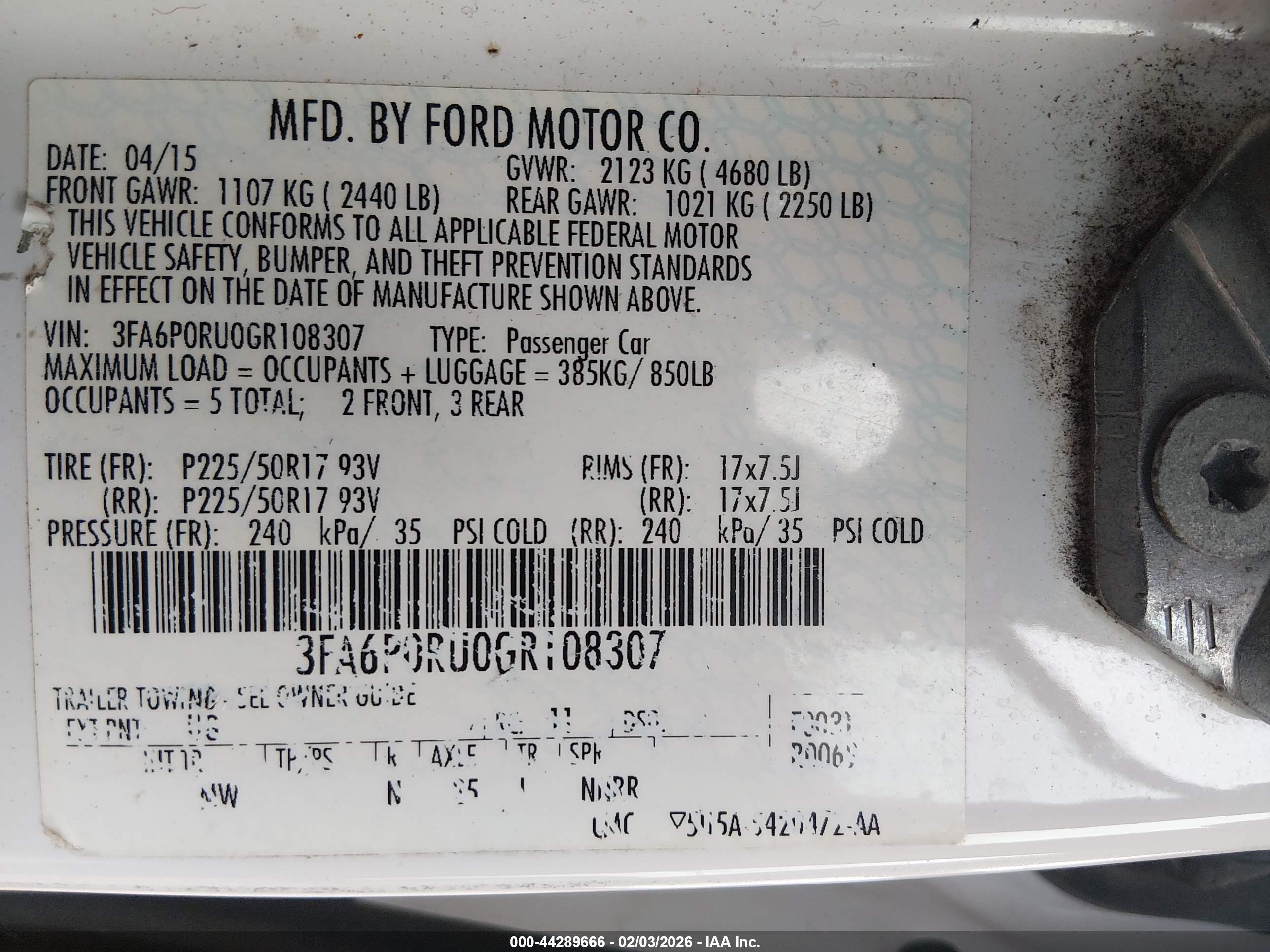 FORD FUSION image 9