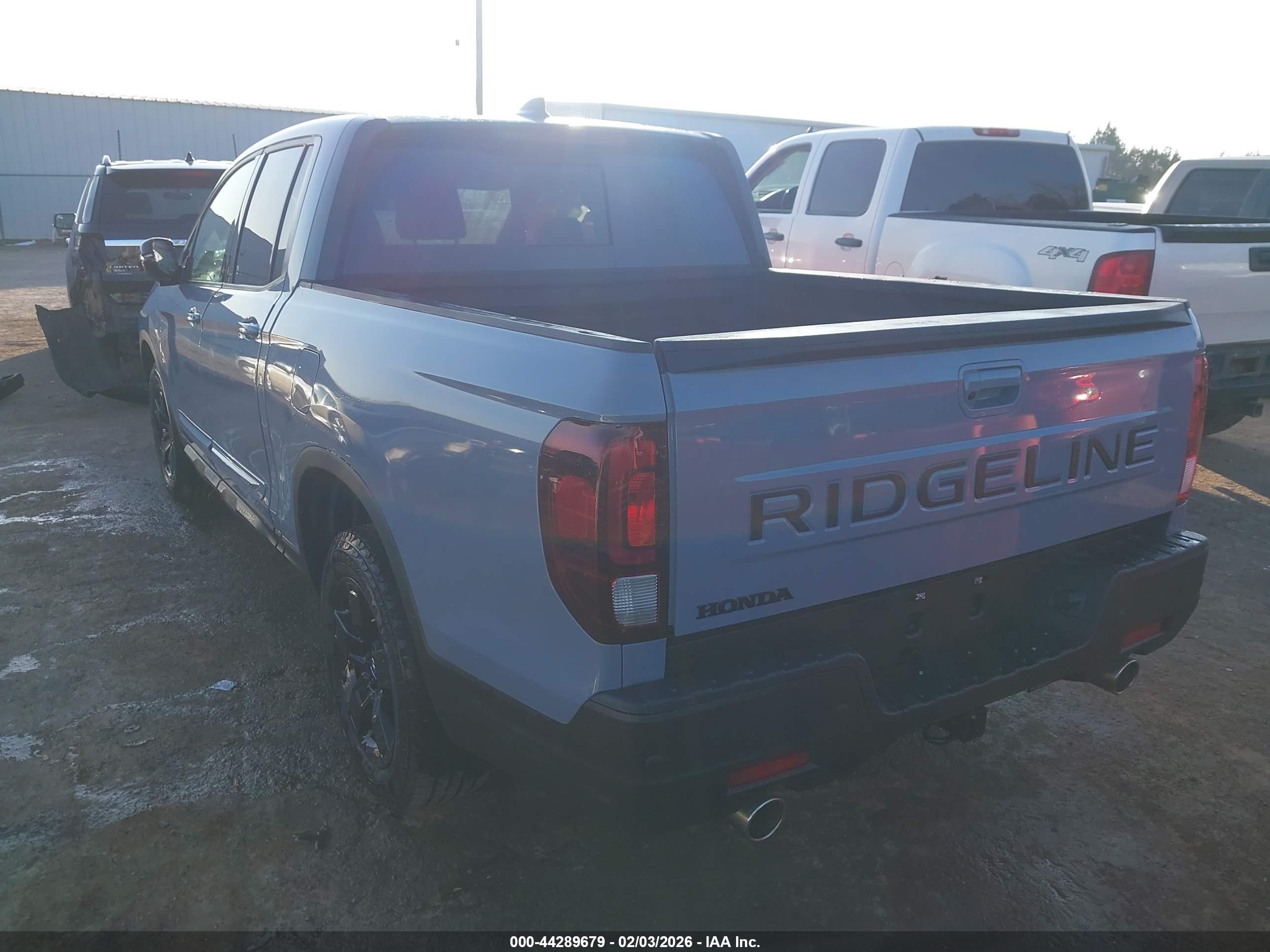 HONDA RIDGELINE image 3