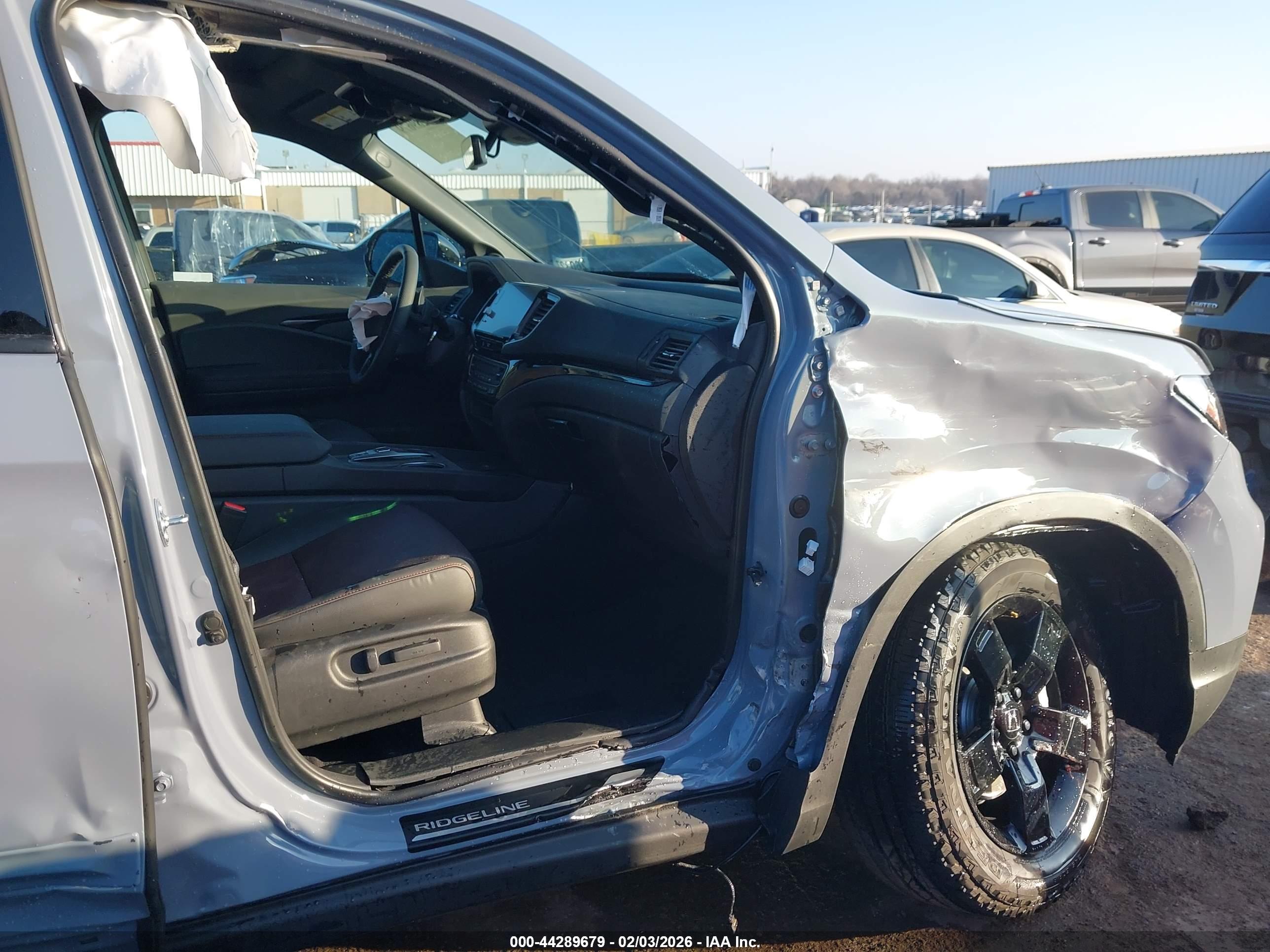 HONDA RIDGELINE image 6