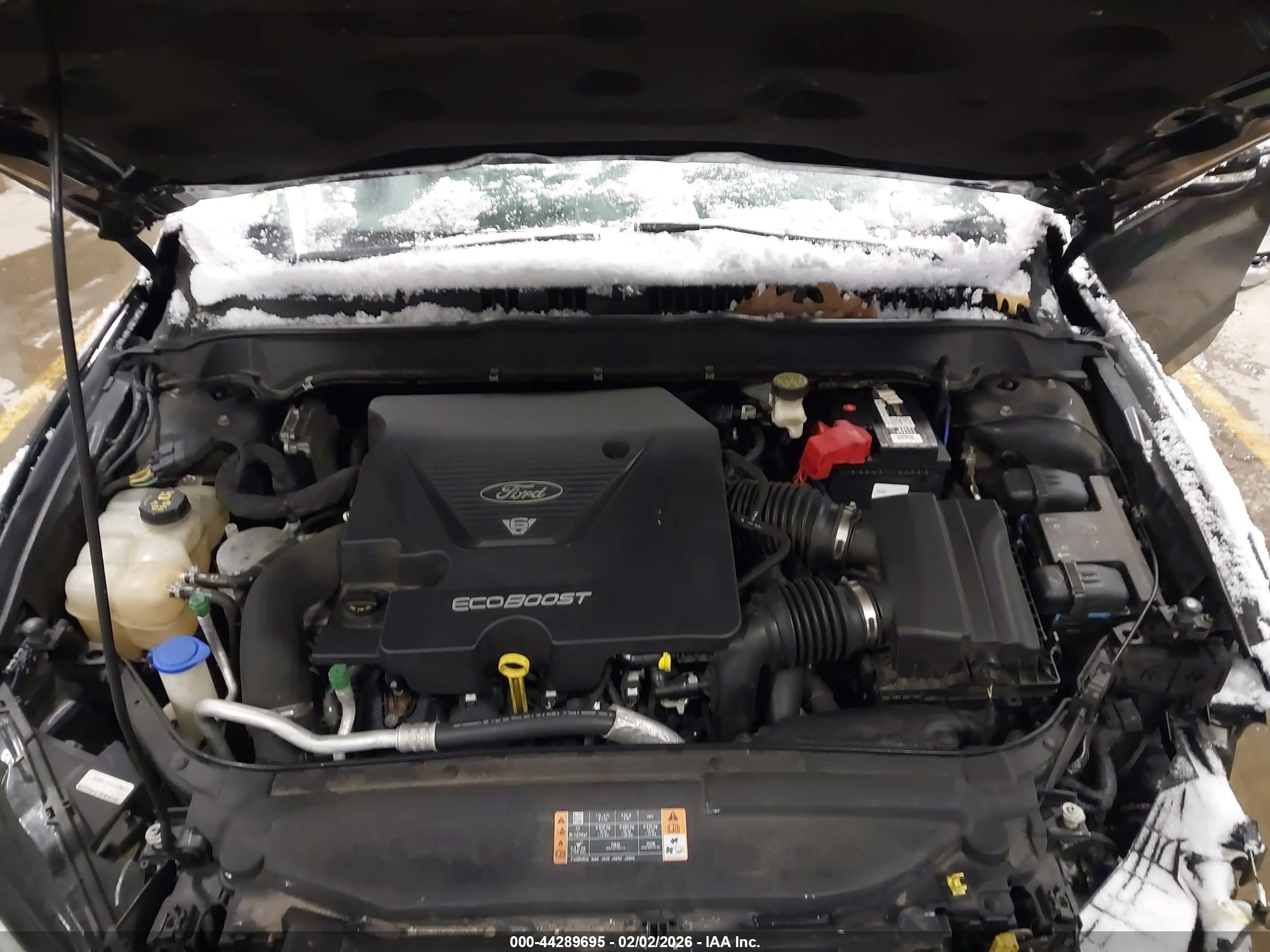 FORD FUSION image 10
