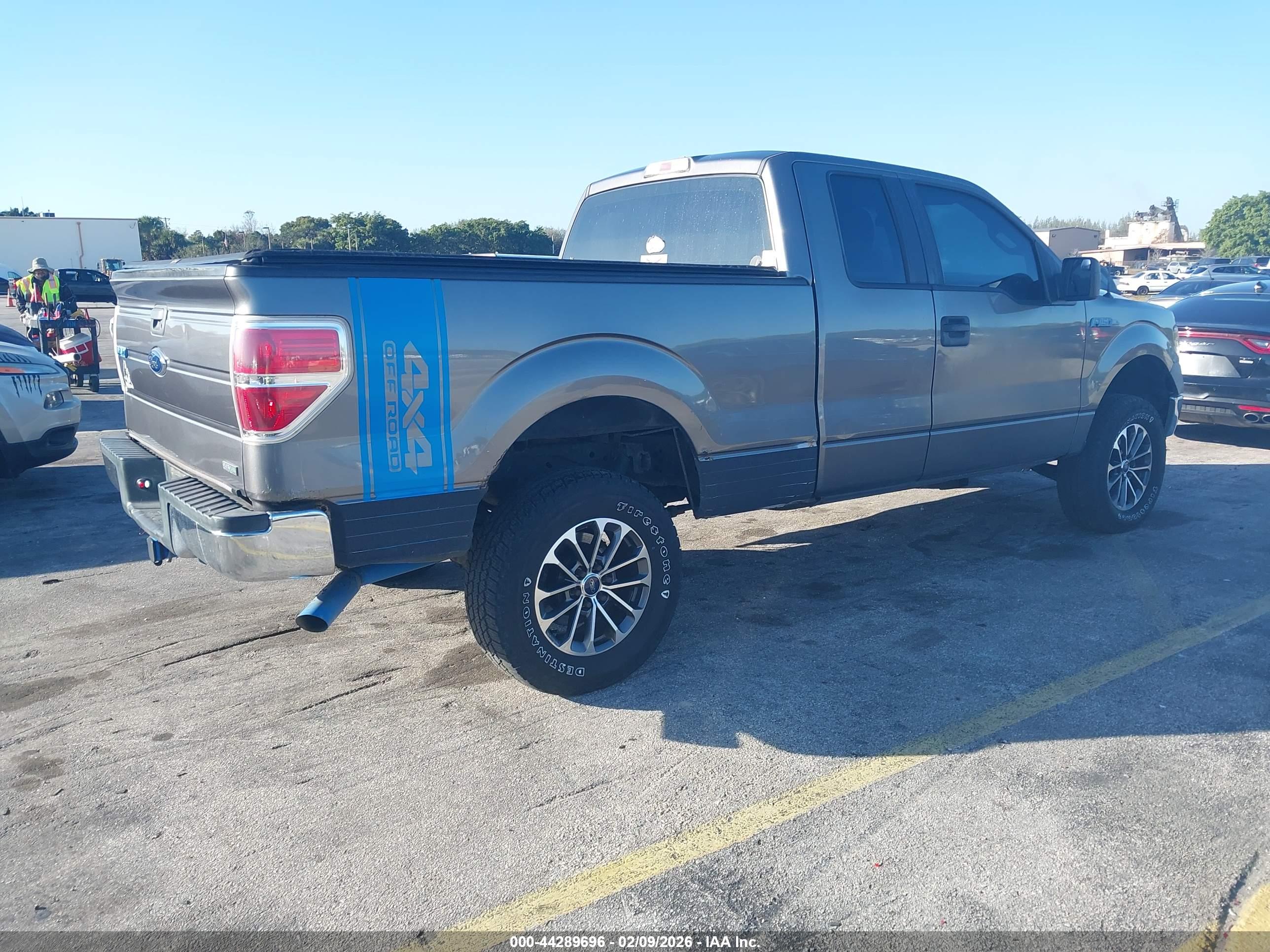 FORD F-150 image 4