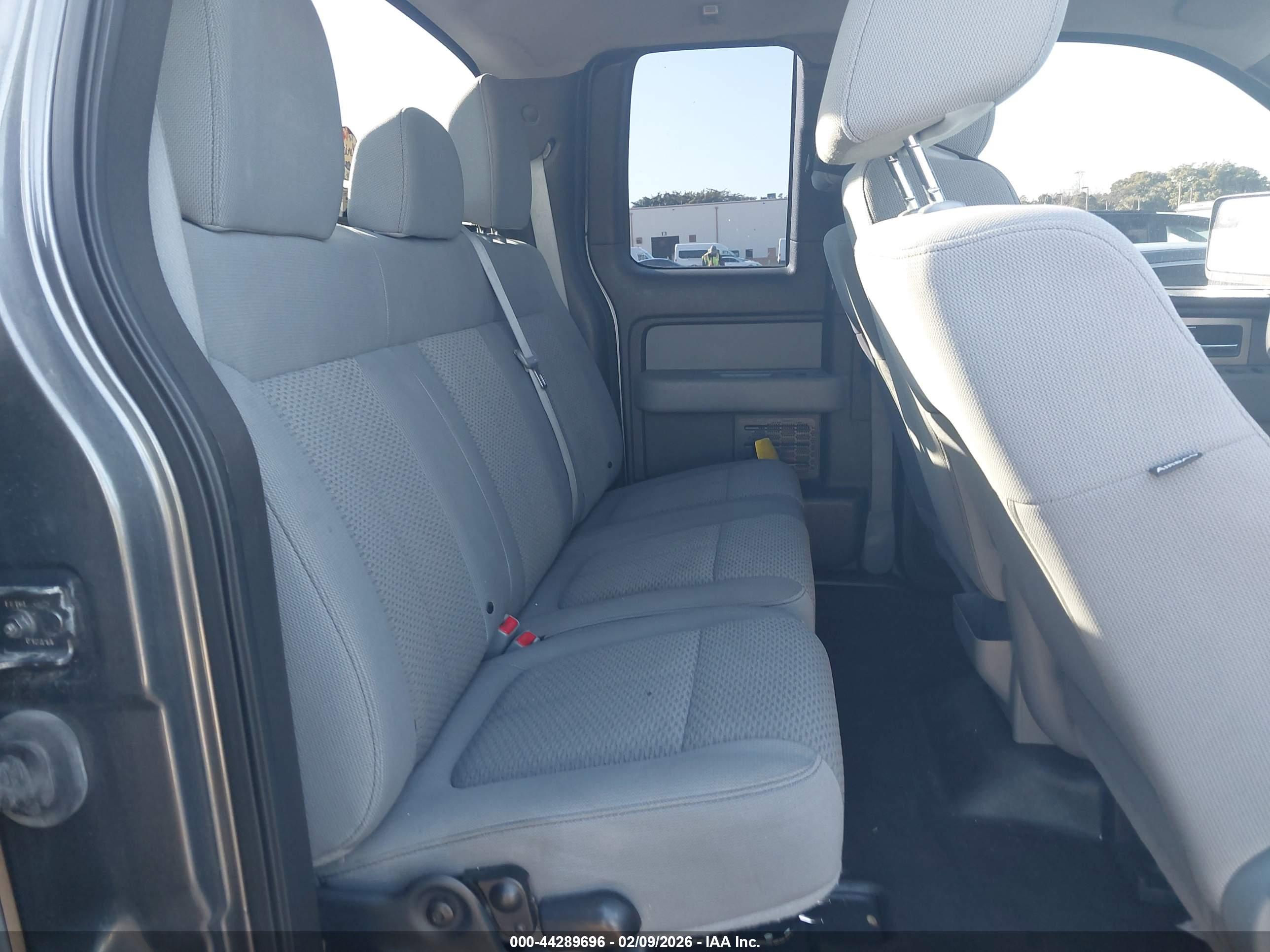 FORD F-150 image 8