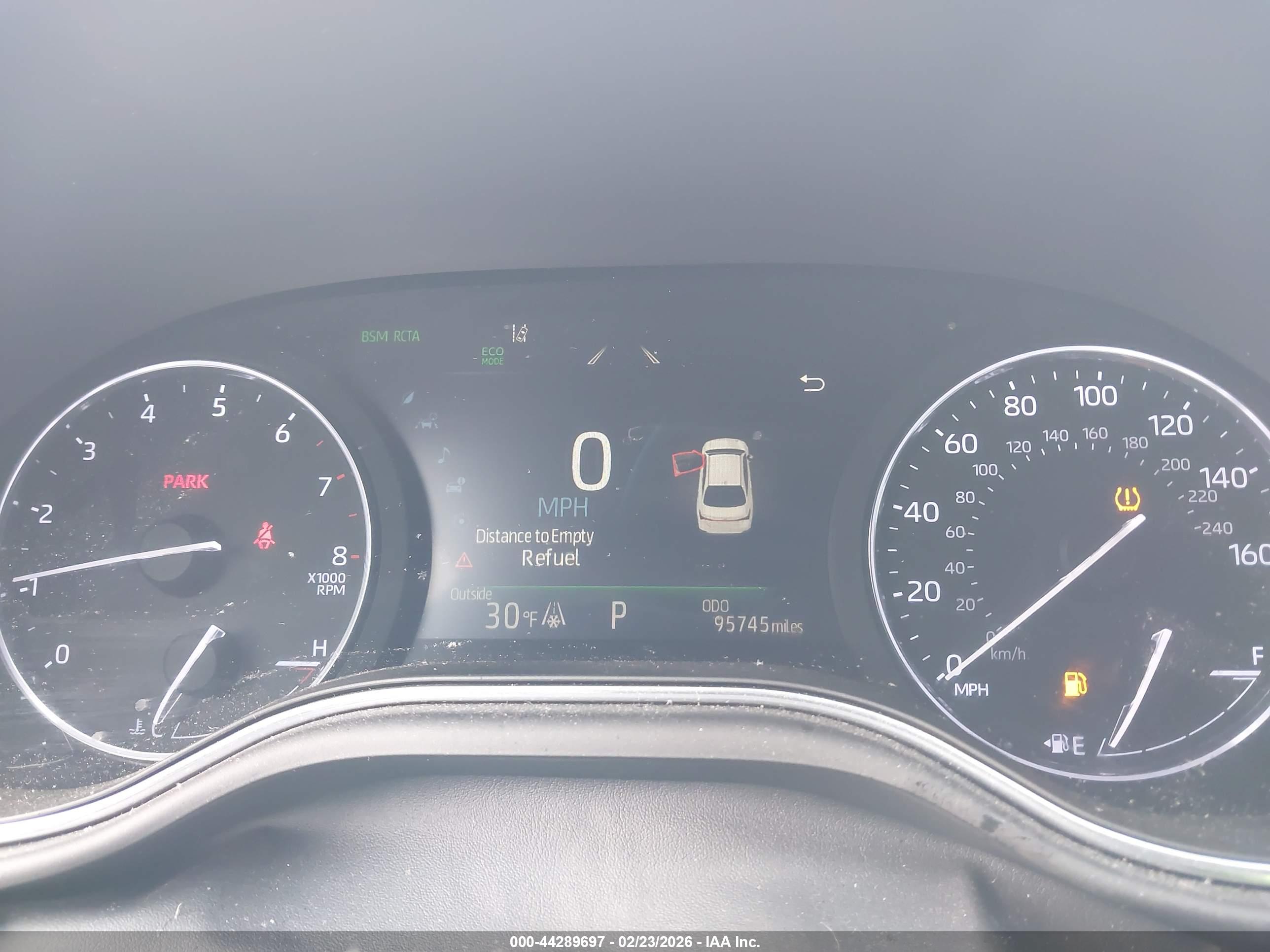TOYOTA AVALON image 7