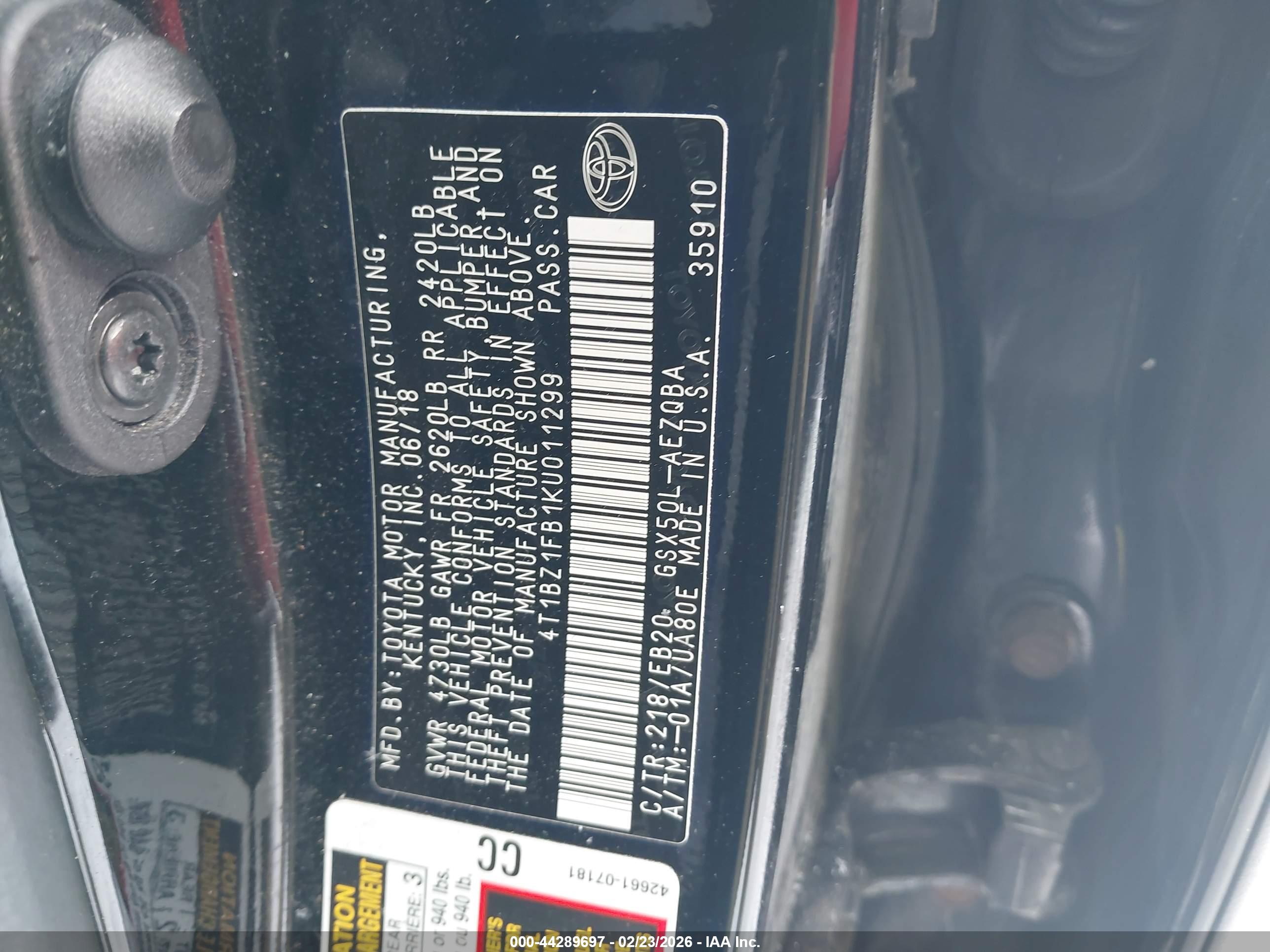 TOYOTA AVALON image 9
