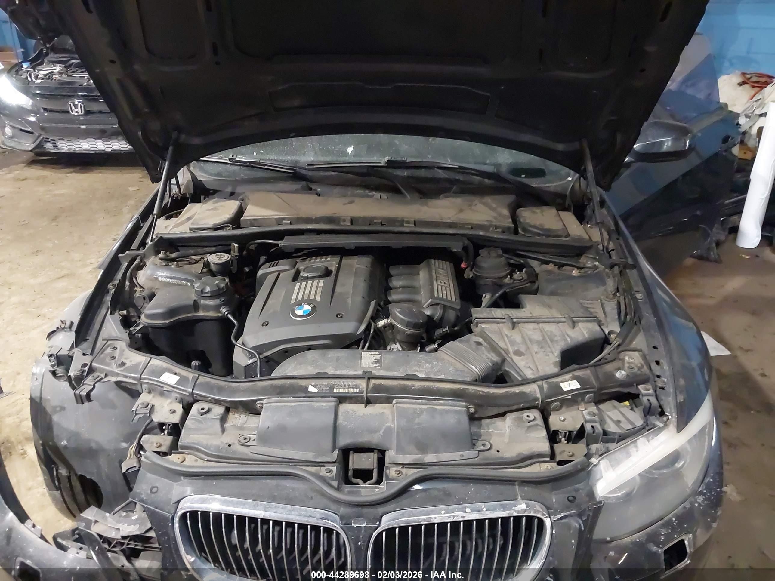 BMW 328I image 10