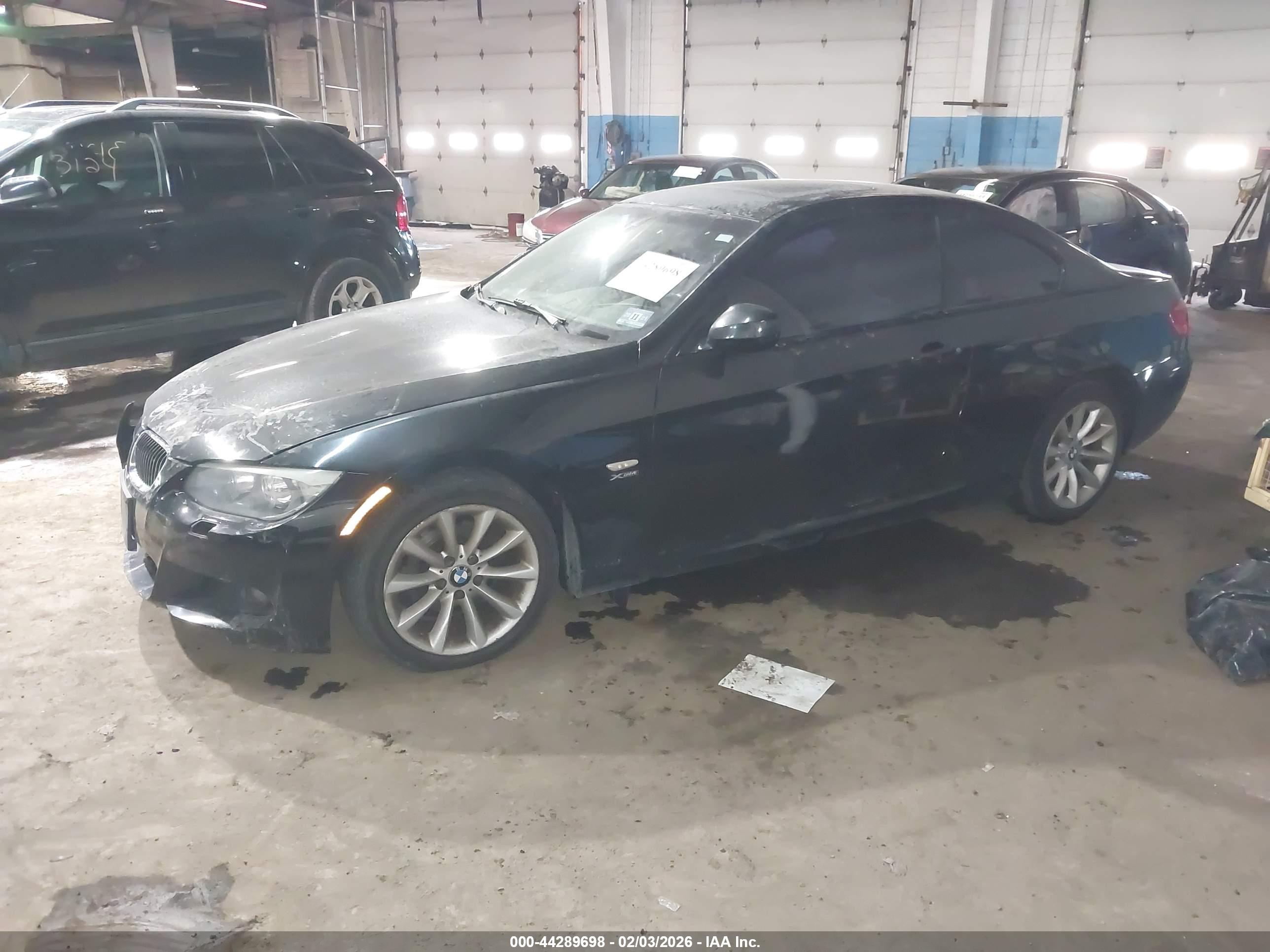 BMW 328I image 2