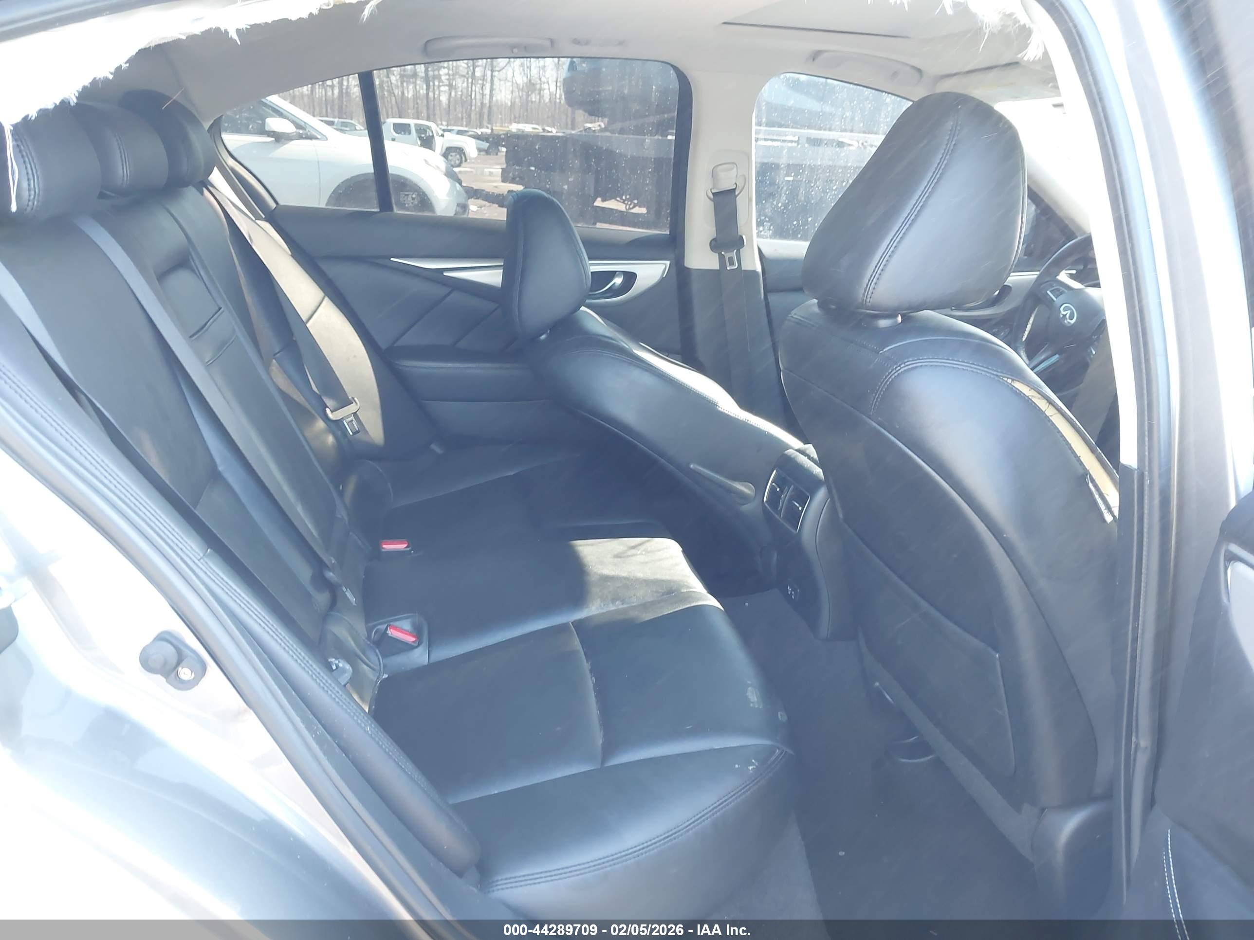 INFINITI Q50 image 8