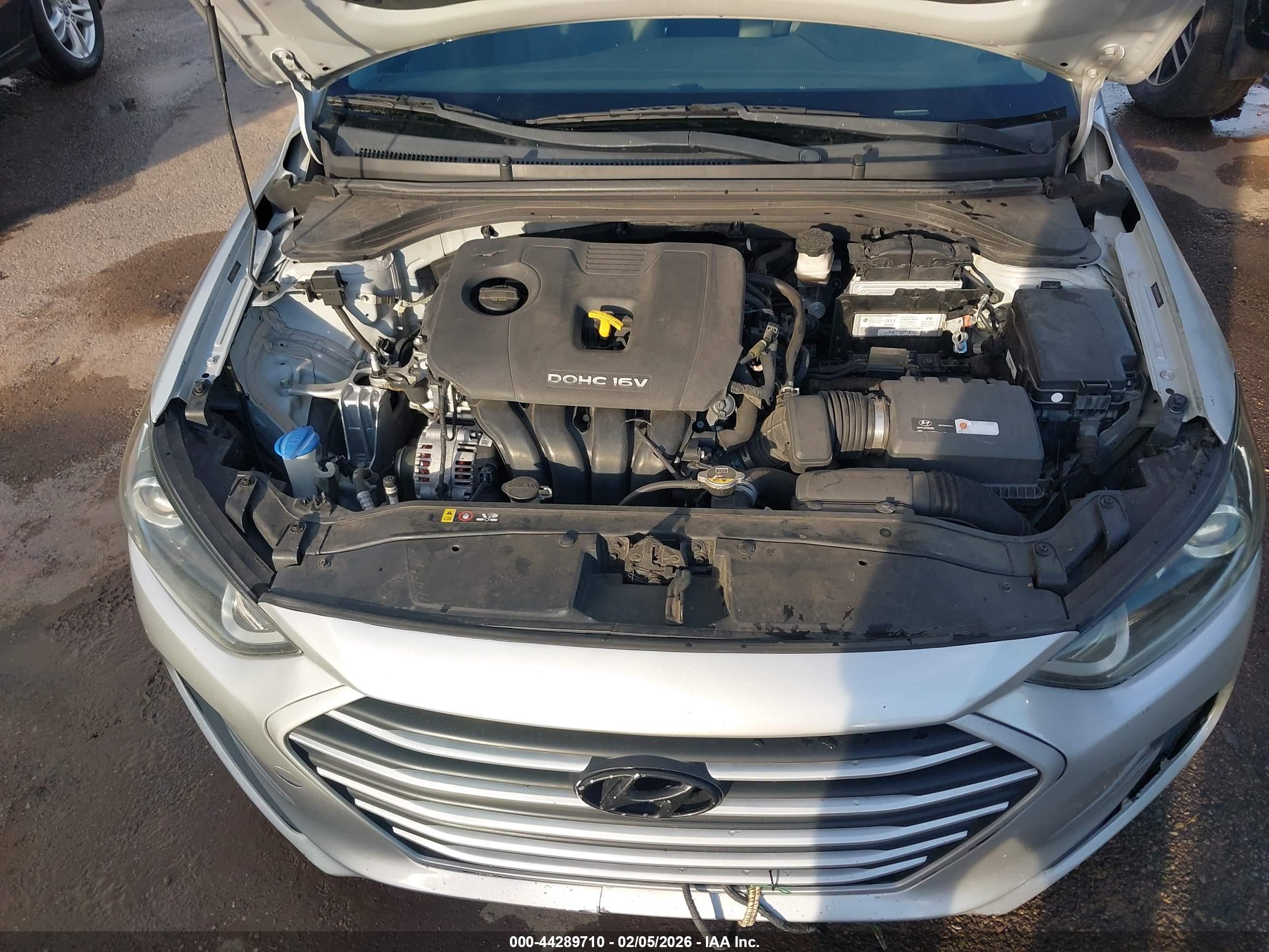HYUNDAI ELANTRA image 10