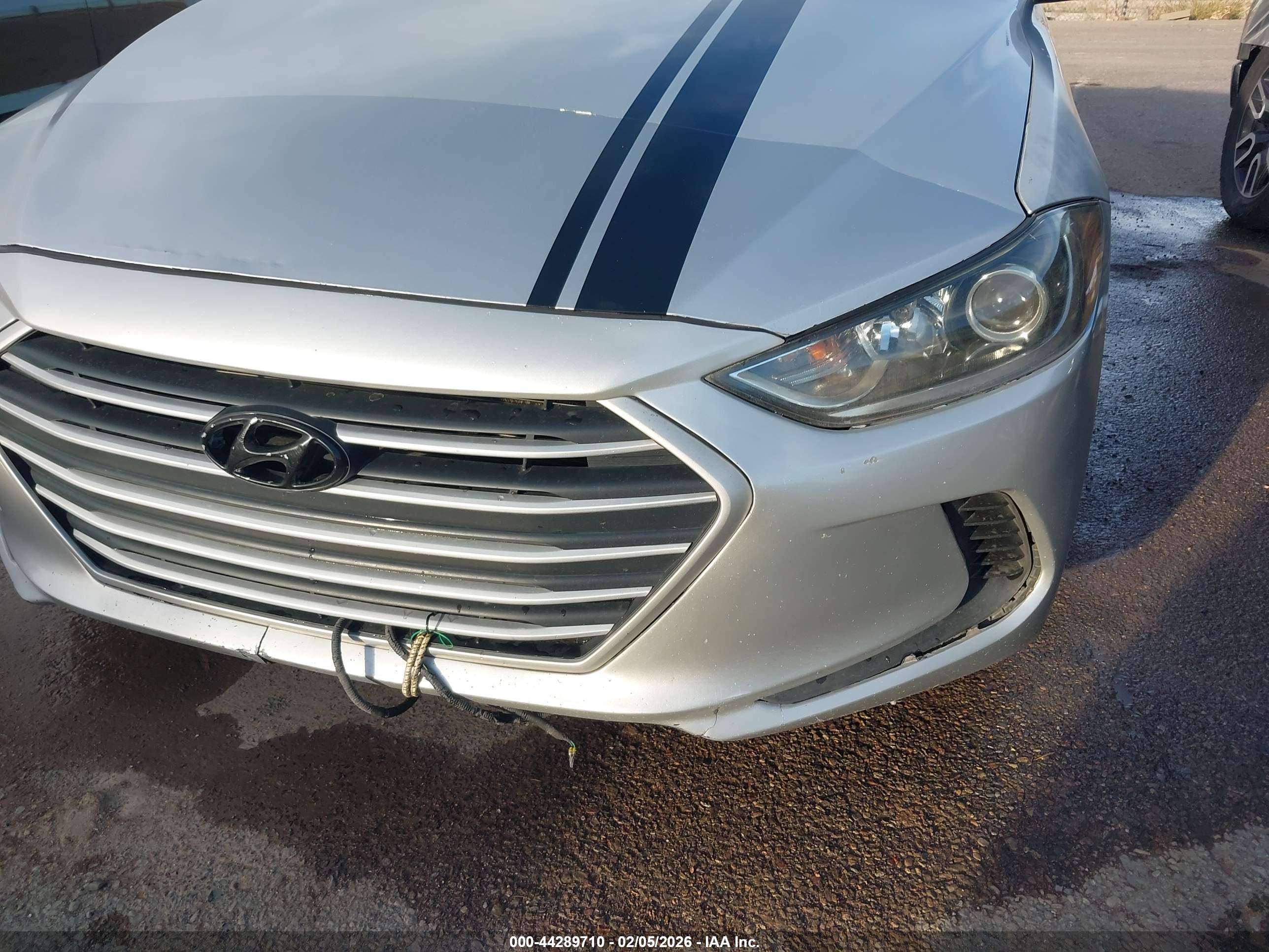 HYUNDAI ELANTRA image 6