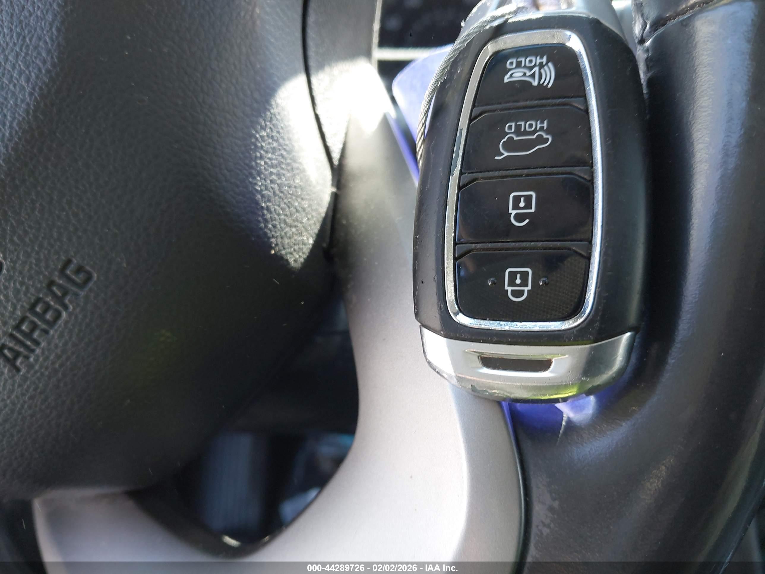 HYUNDAI KONA image 11