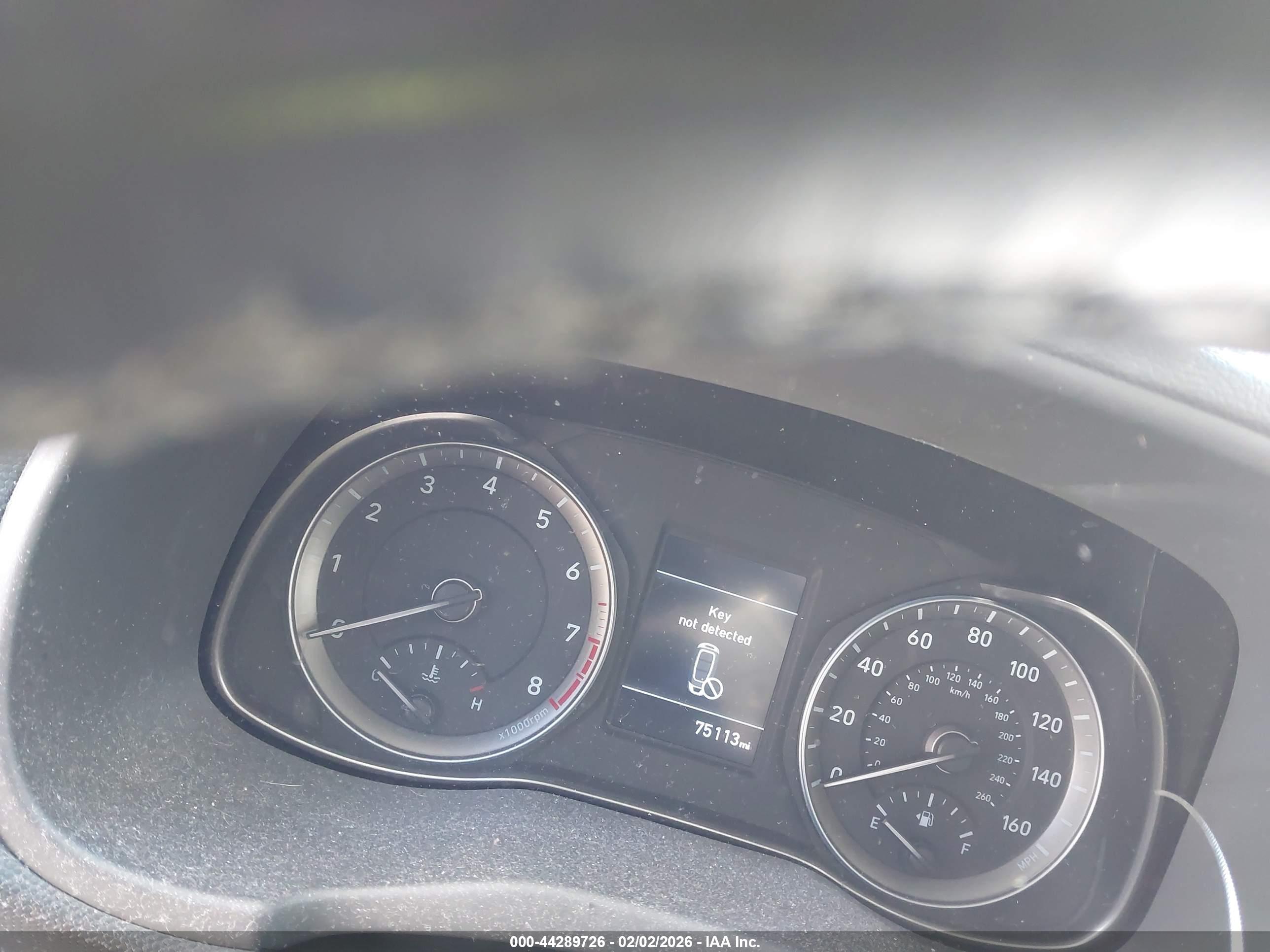 HYUNDAI KONA image 7