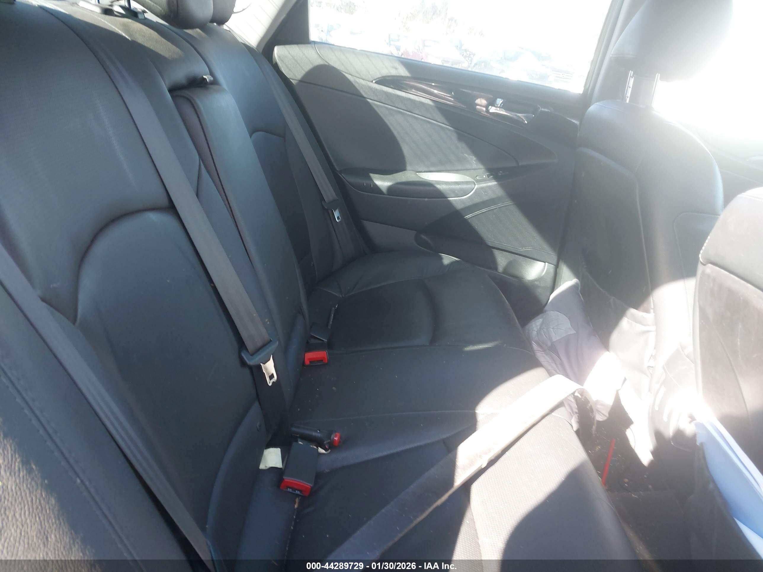 HYUNDAI SONATA image 8