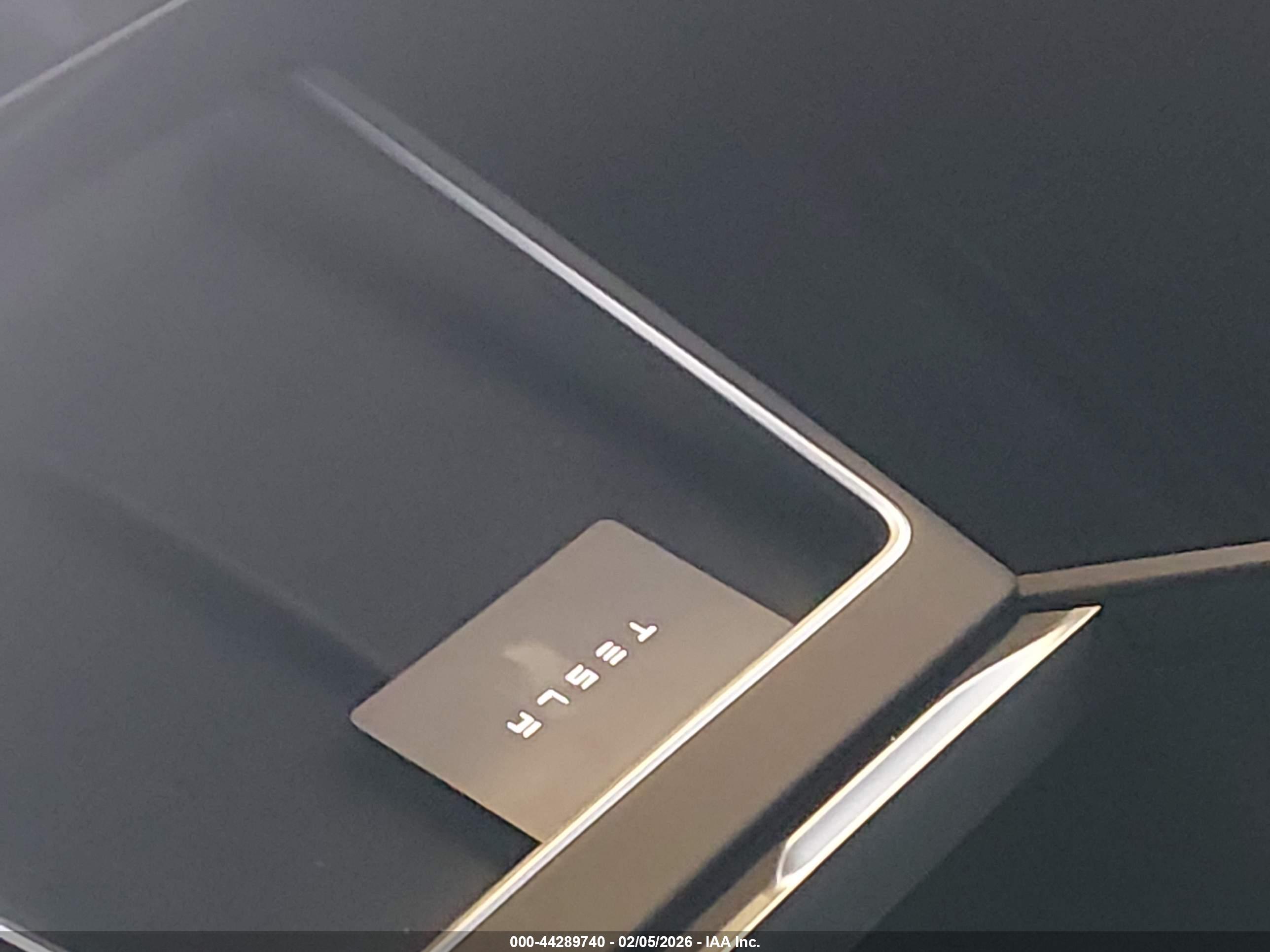TESLA MODEL image 11