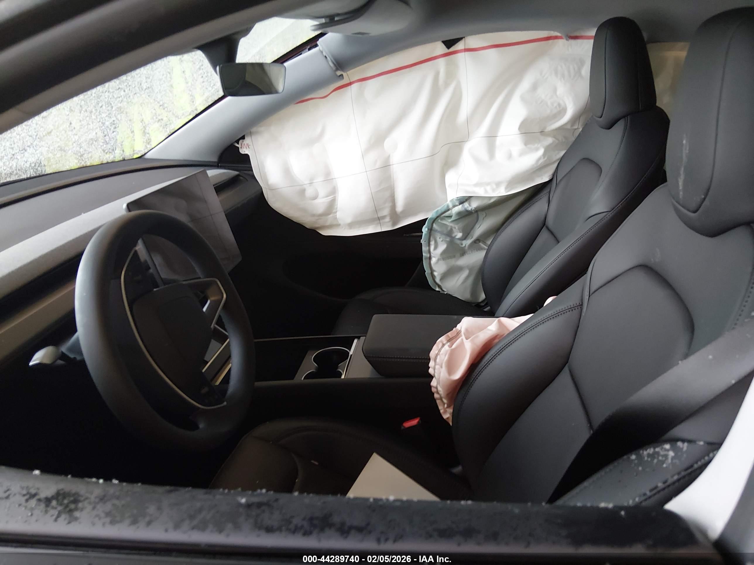 TESLA MODEL image 5