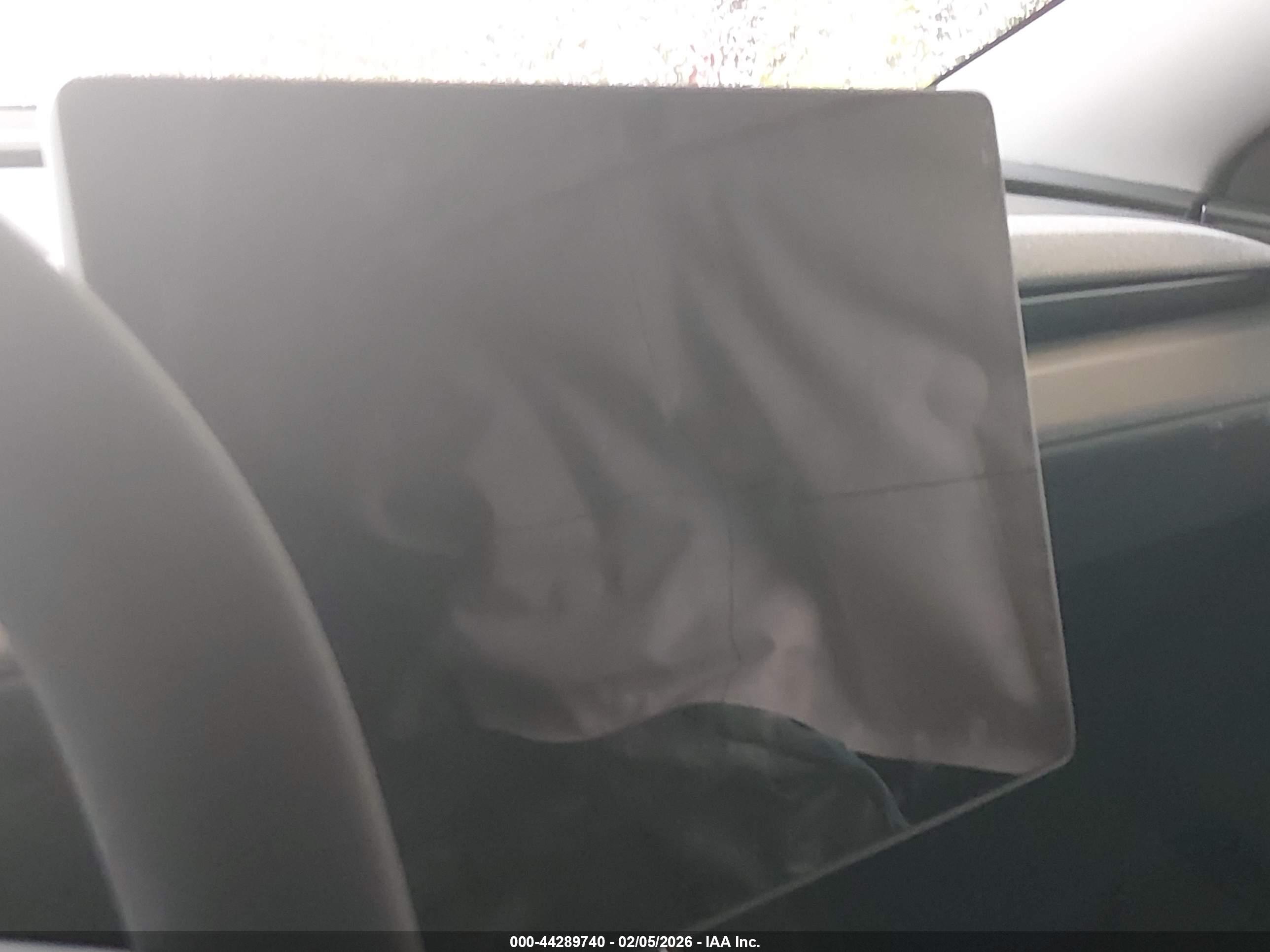 TESLA MODEL image 7