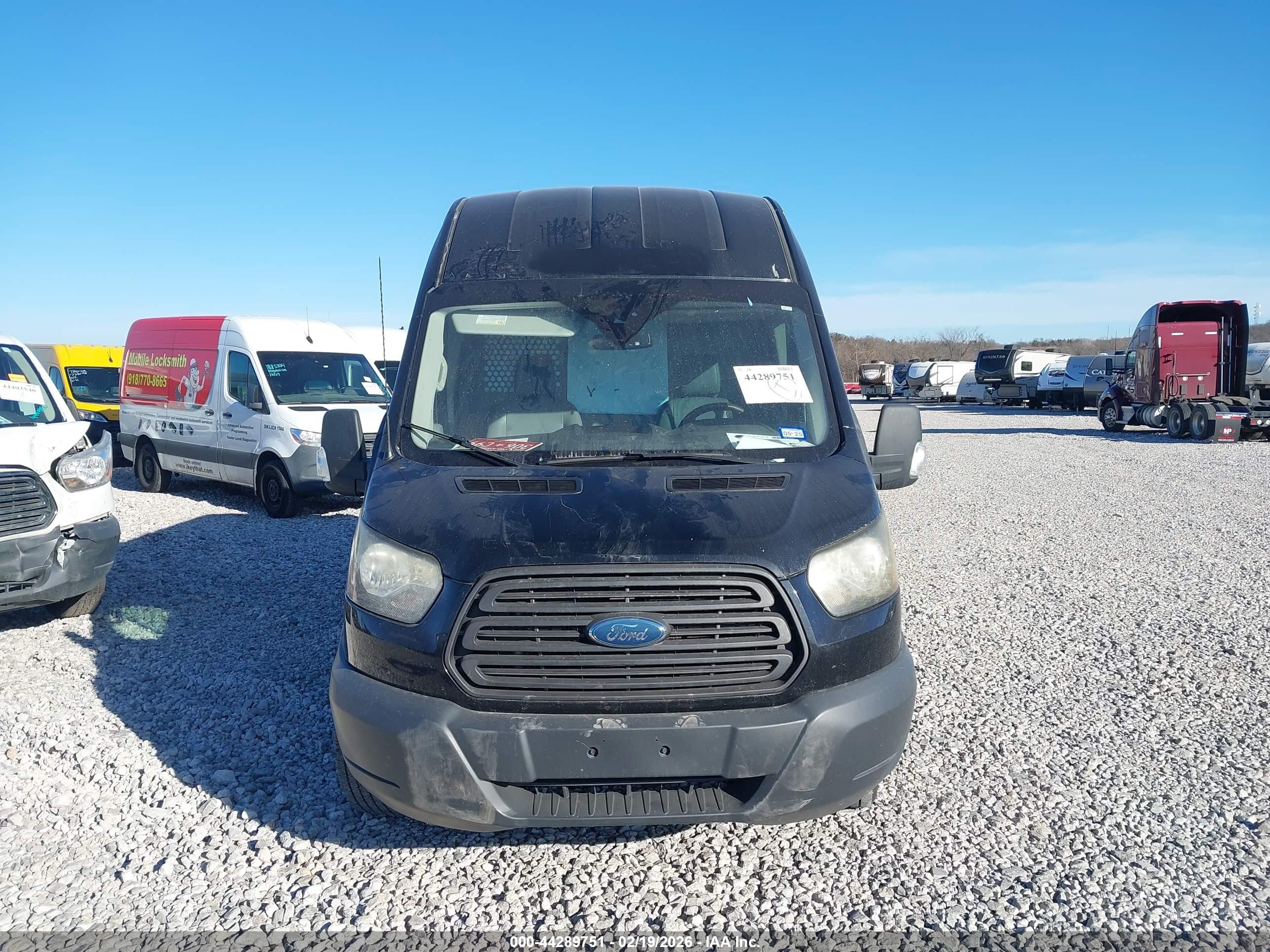 FORD TRANSIT-250 image 6