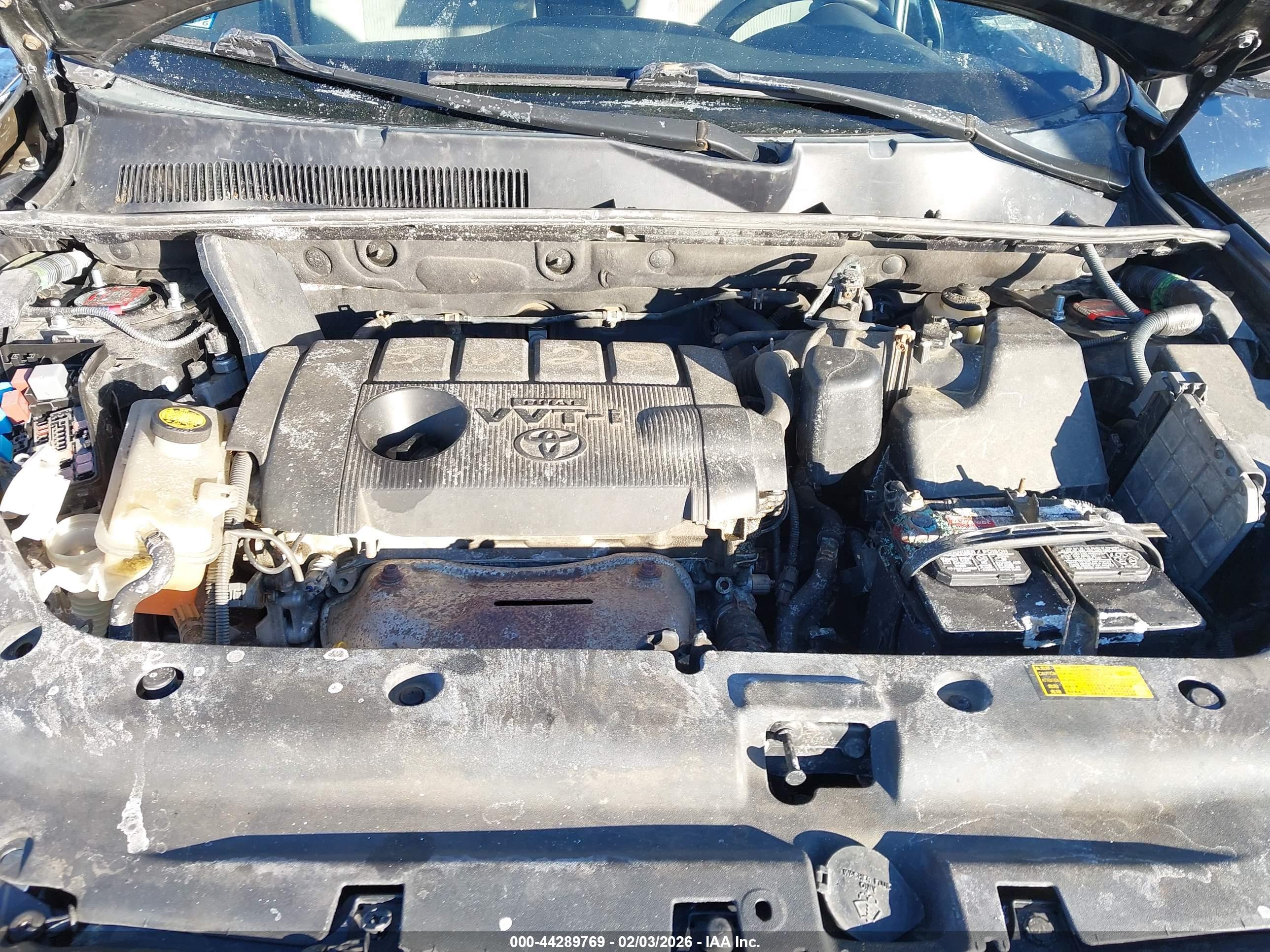 TOYOTA RAV4 image 10