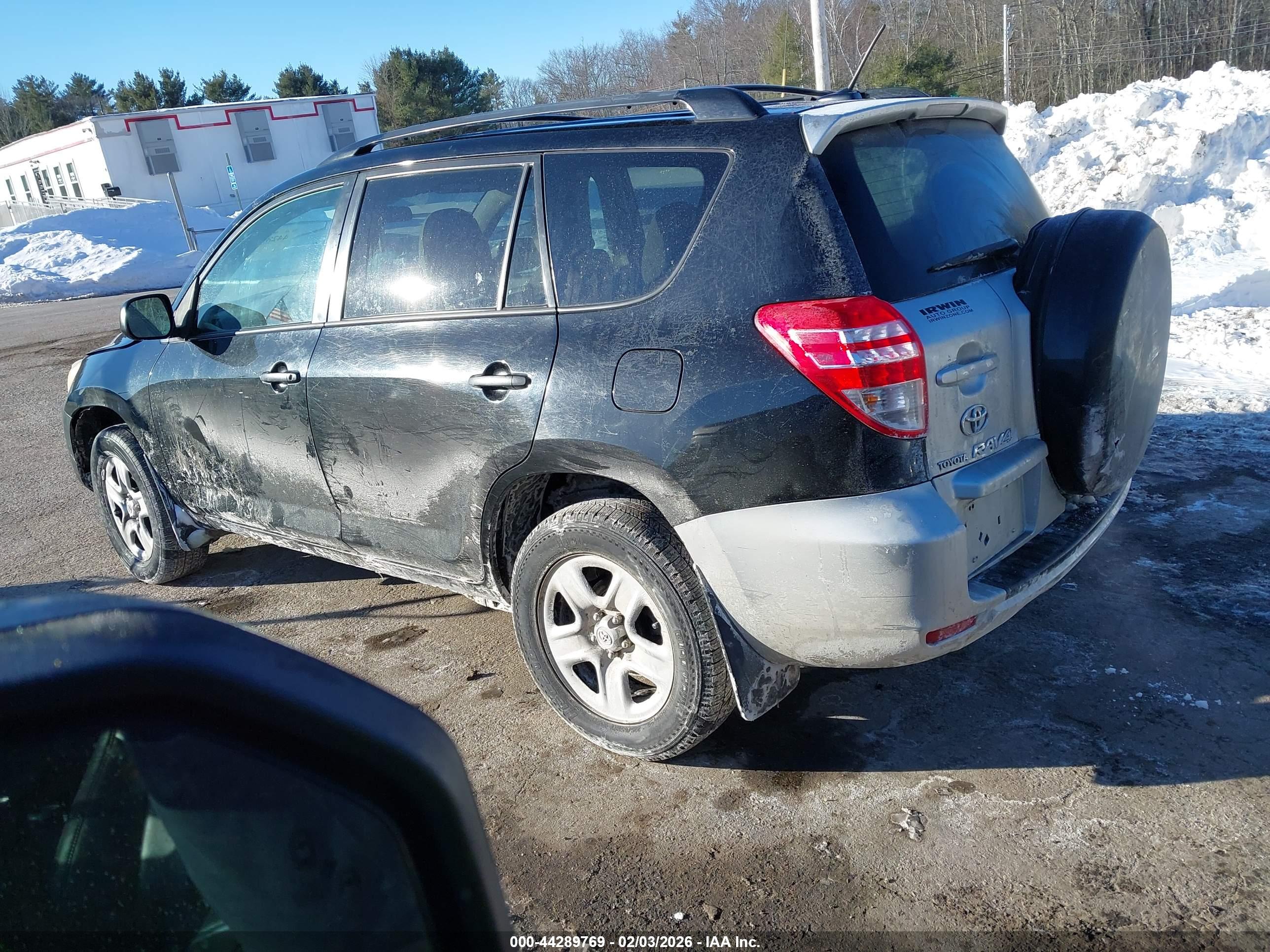 TOYOTA RAV4 image 3