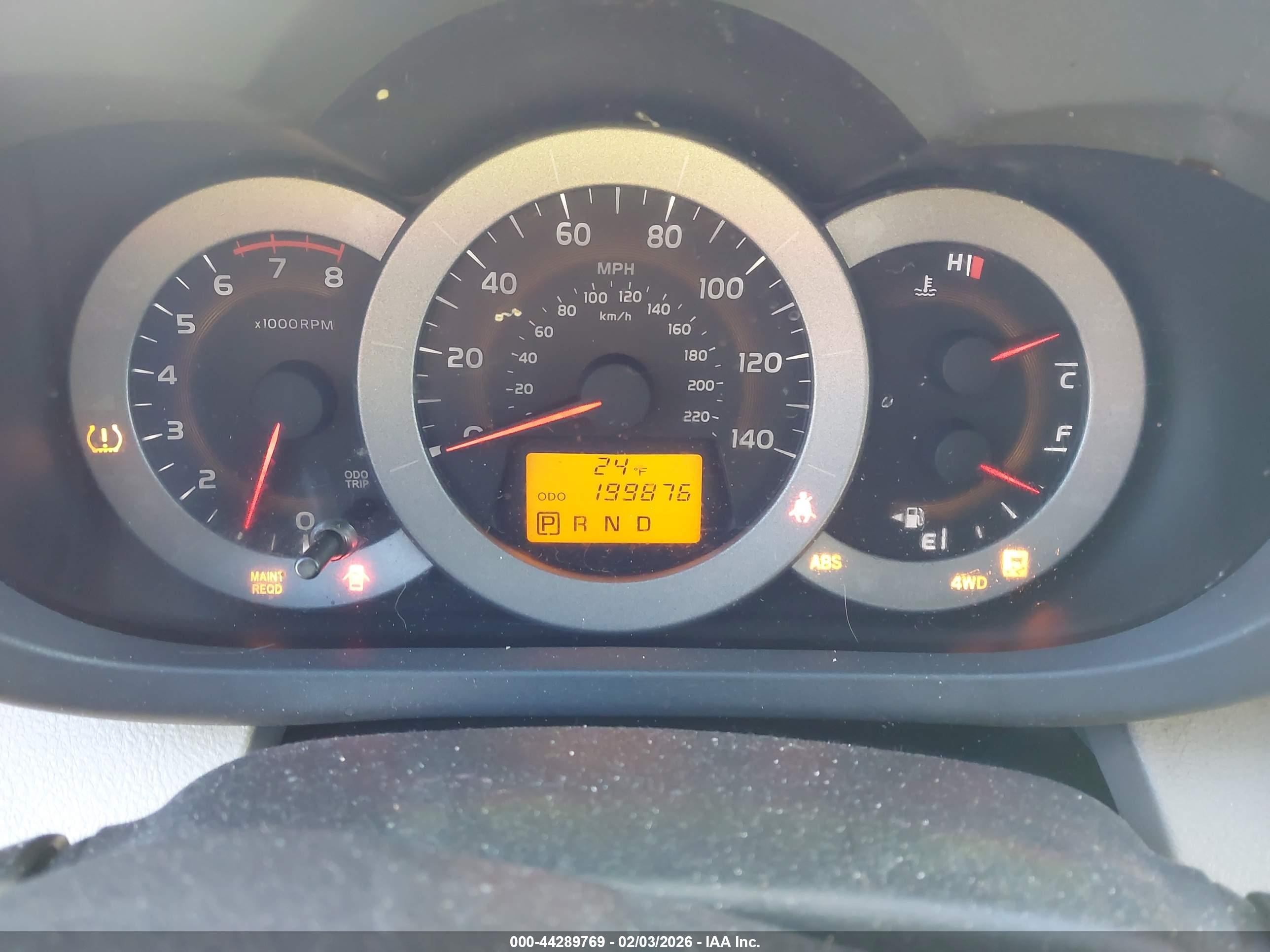 TOYOTA RAV4 image 7