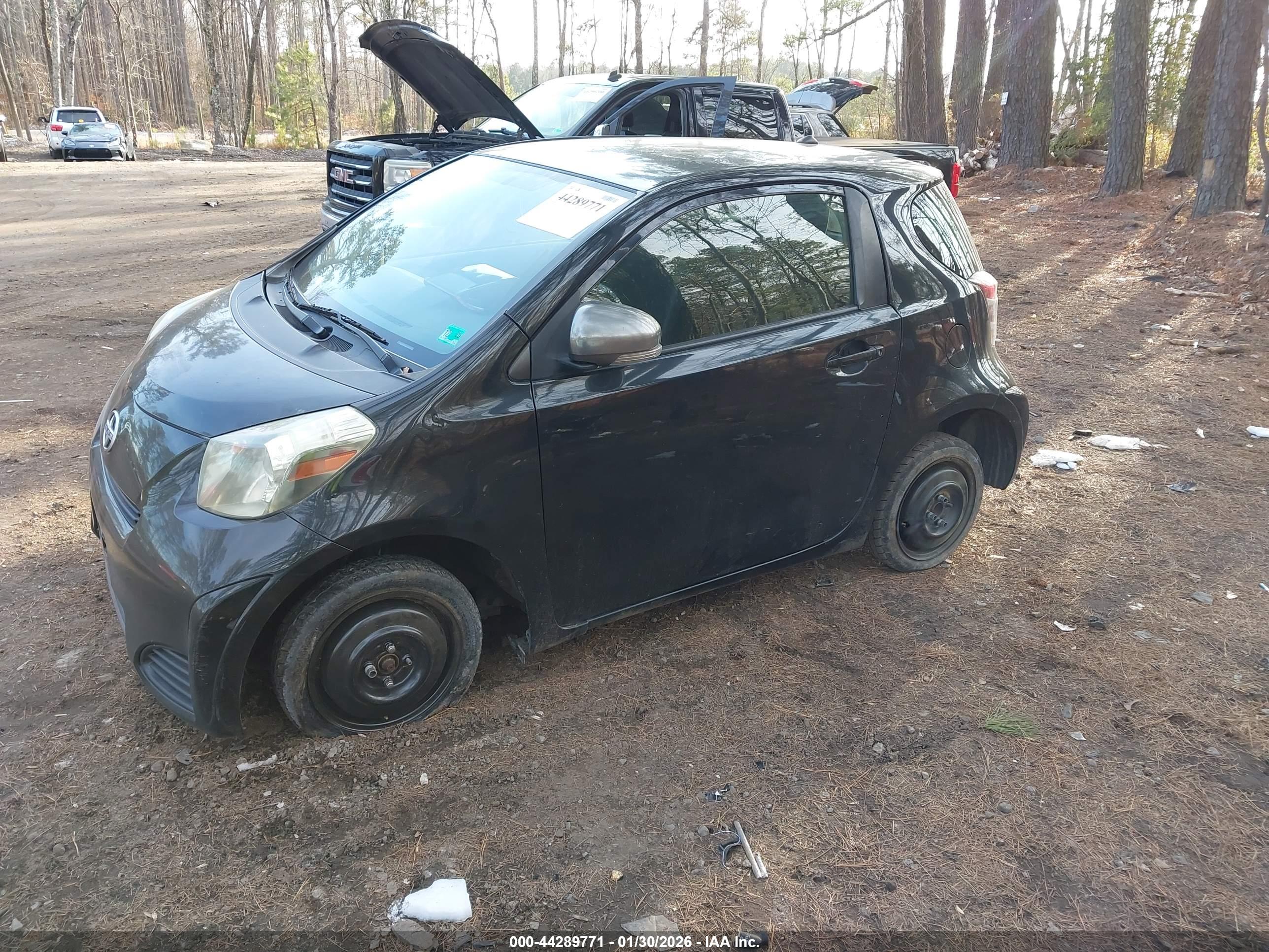 SCION IQ image 2