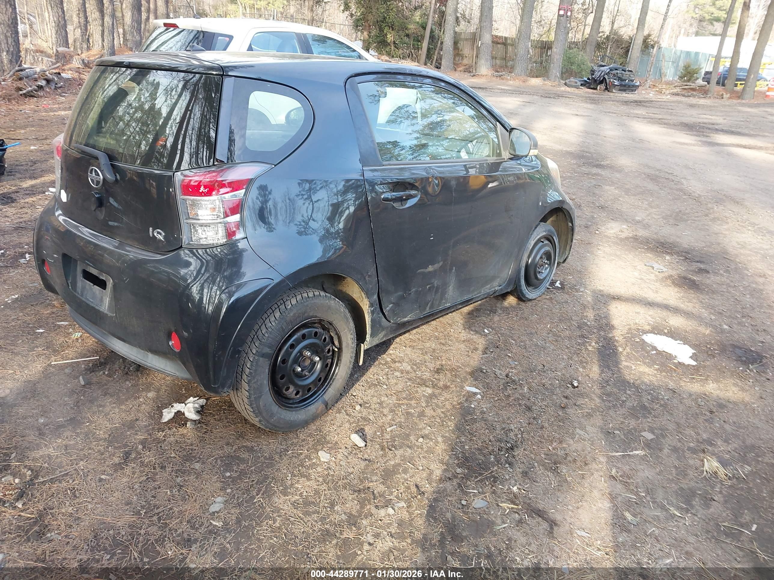 SCION IQ image 4
