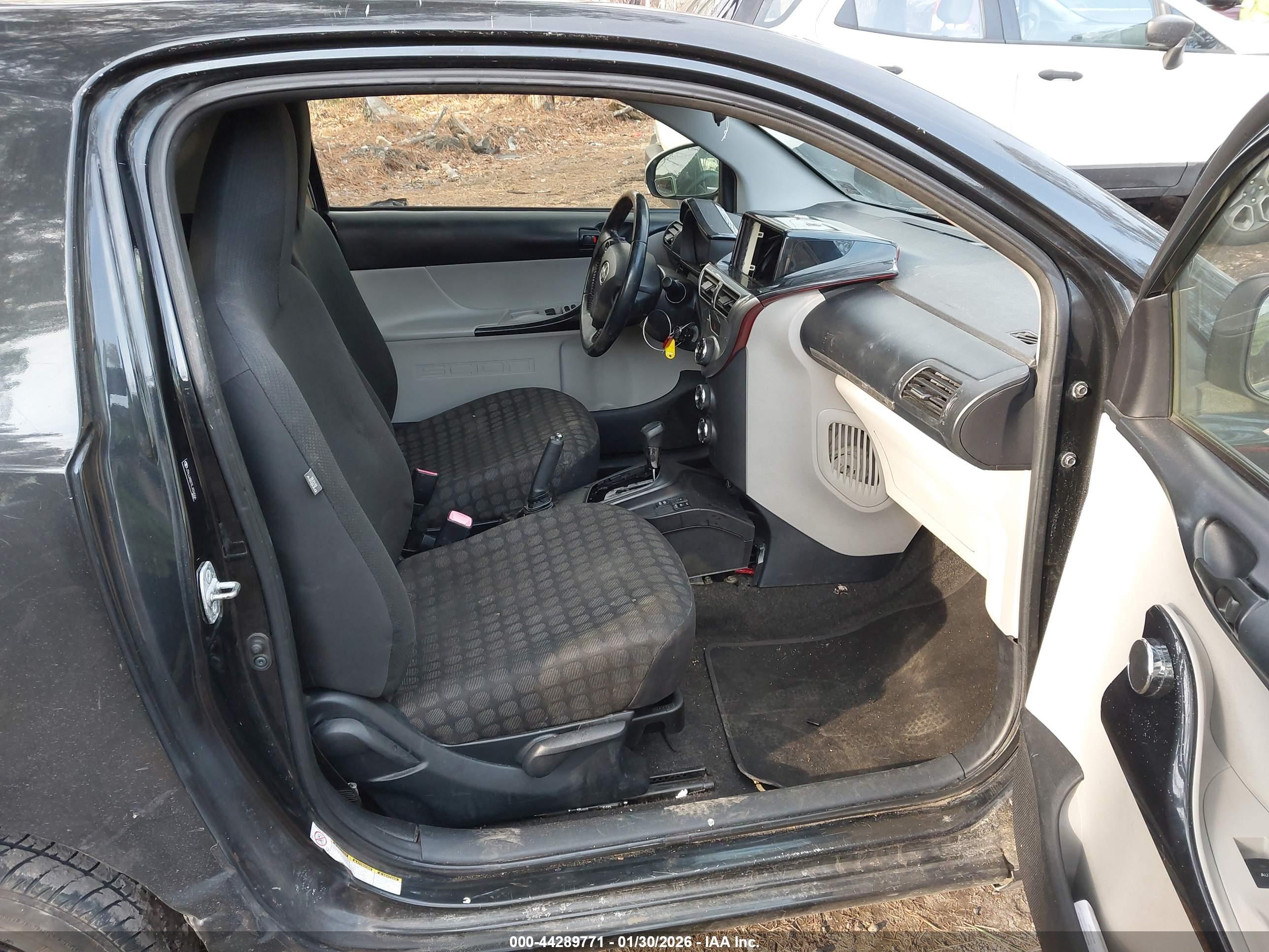 SCION IQ image 5