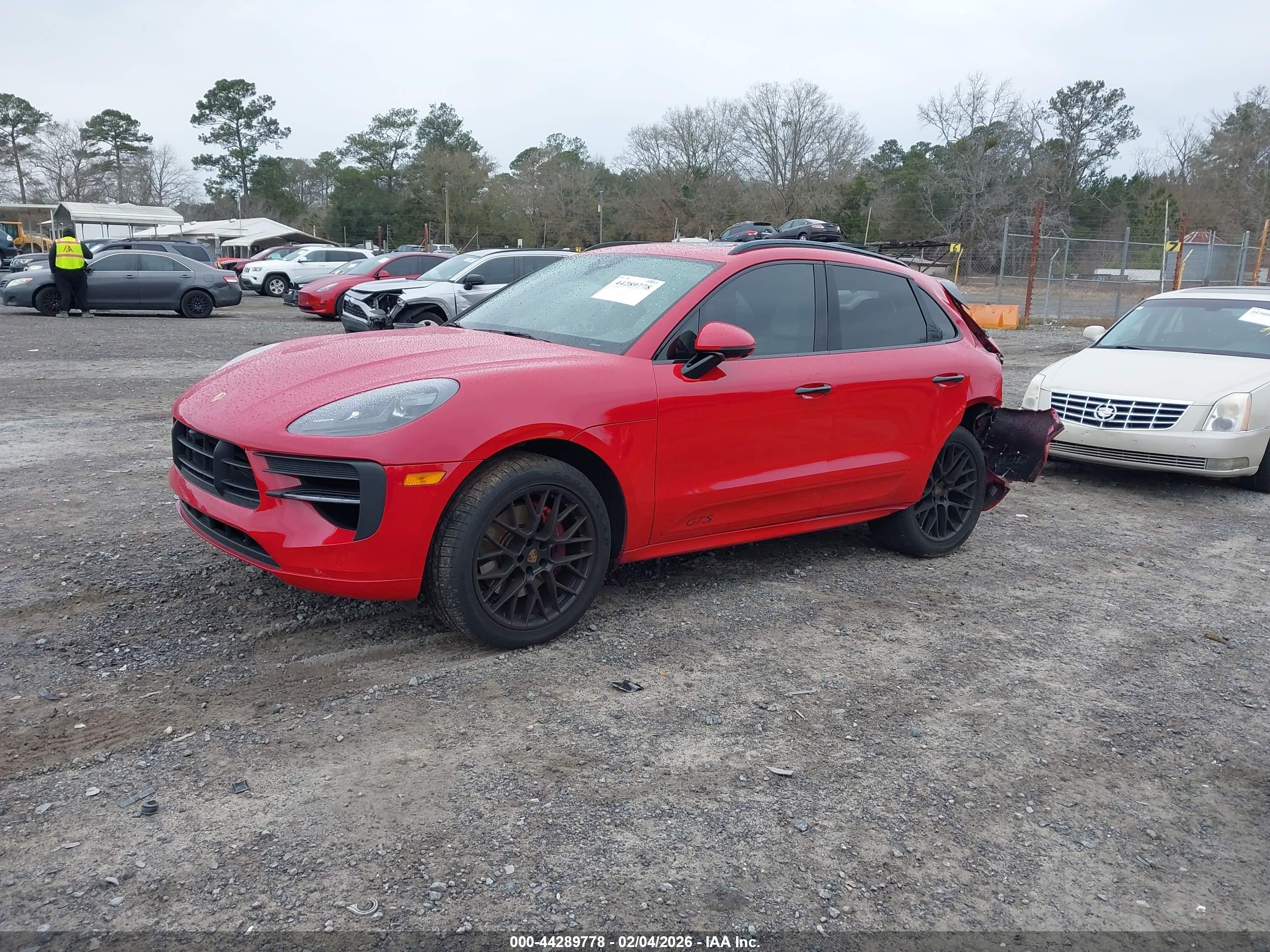 PORSCHE MACAN image 2