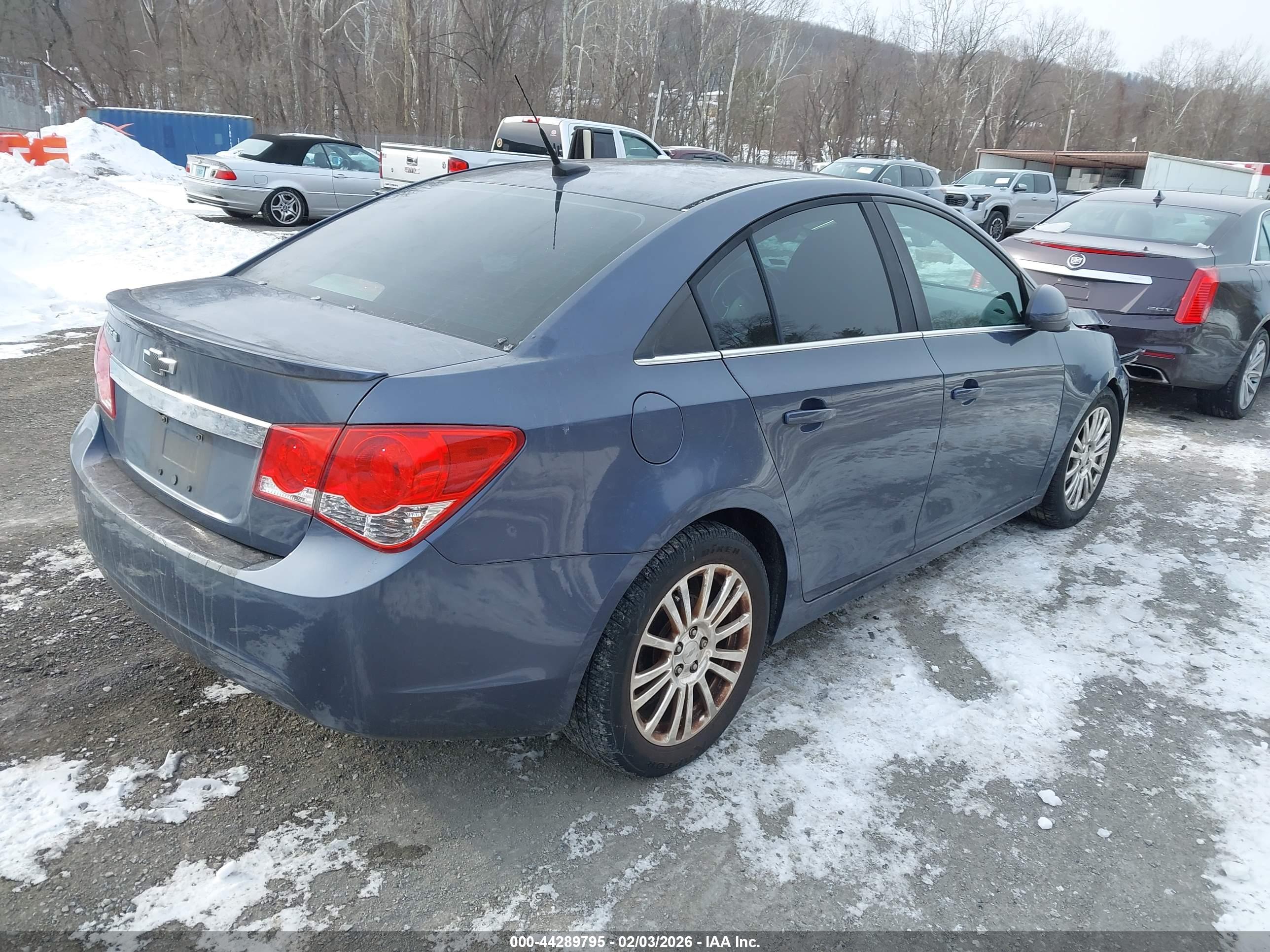 CHEVROLET CRUZE image 4